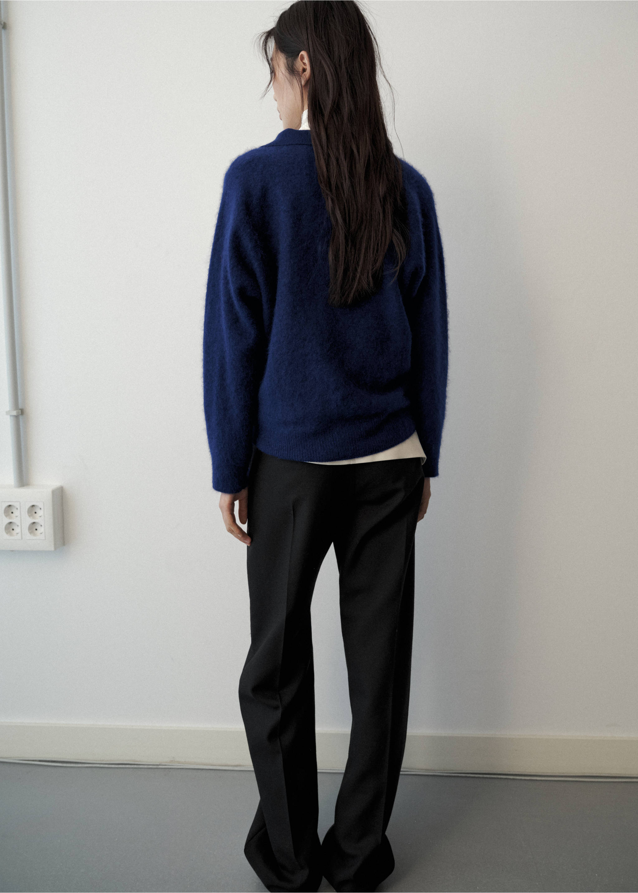 100% wool polo-neck sweater - Reverse of the article, Ink Blue. Ref: 37006342-00.