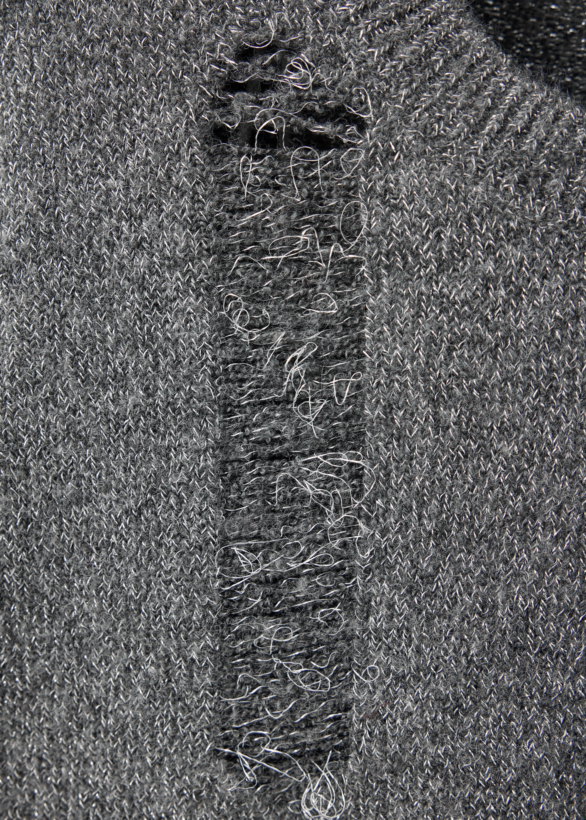 Knitted jumper with frayed openwork details - Details of the article 8