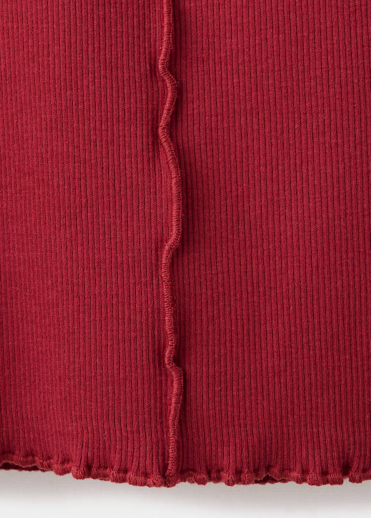 Ribbed T-shirt with wave-stitched seams — Red