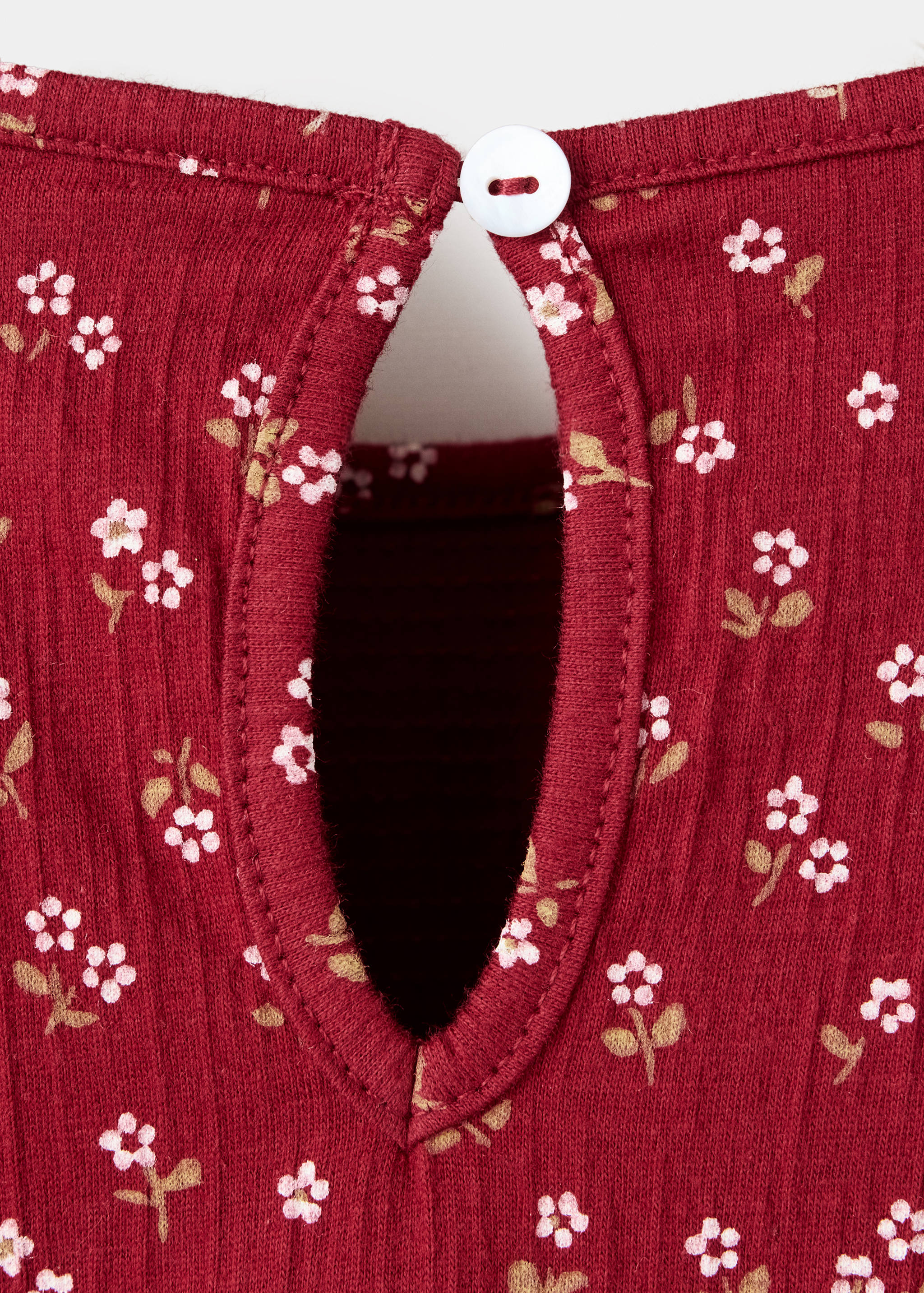 T-shirt with floral texture - Details of the article 0