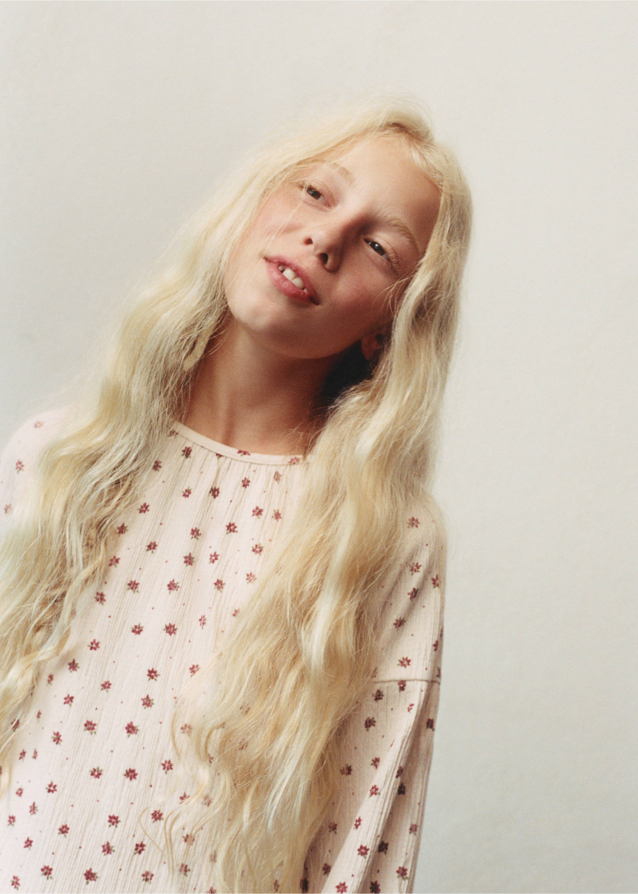 Cotton flower T-shirt - Details of the article 5, Off White. Ref: 37006371-00.