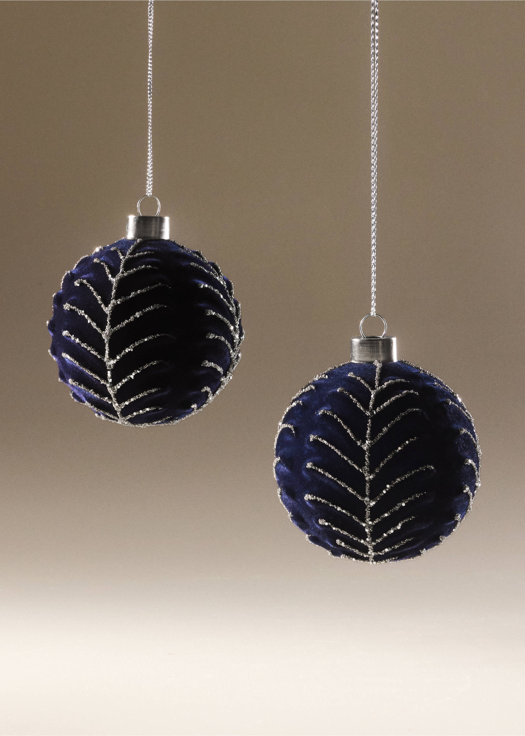 Dark blue velvet Christmas ornaments with silver glitter leaf embroidery., Blue. Ref: 37006747-00.