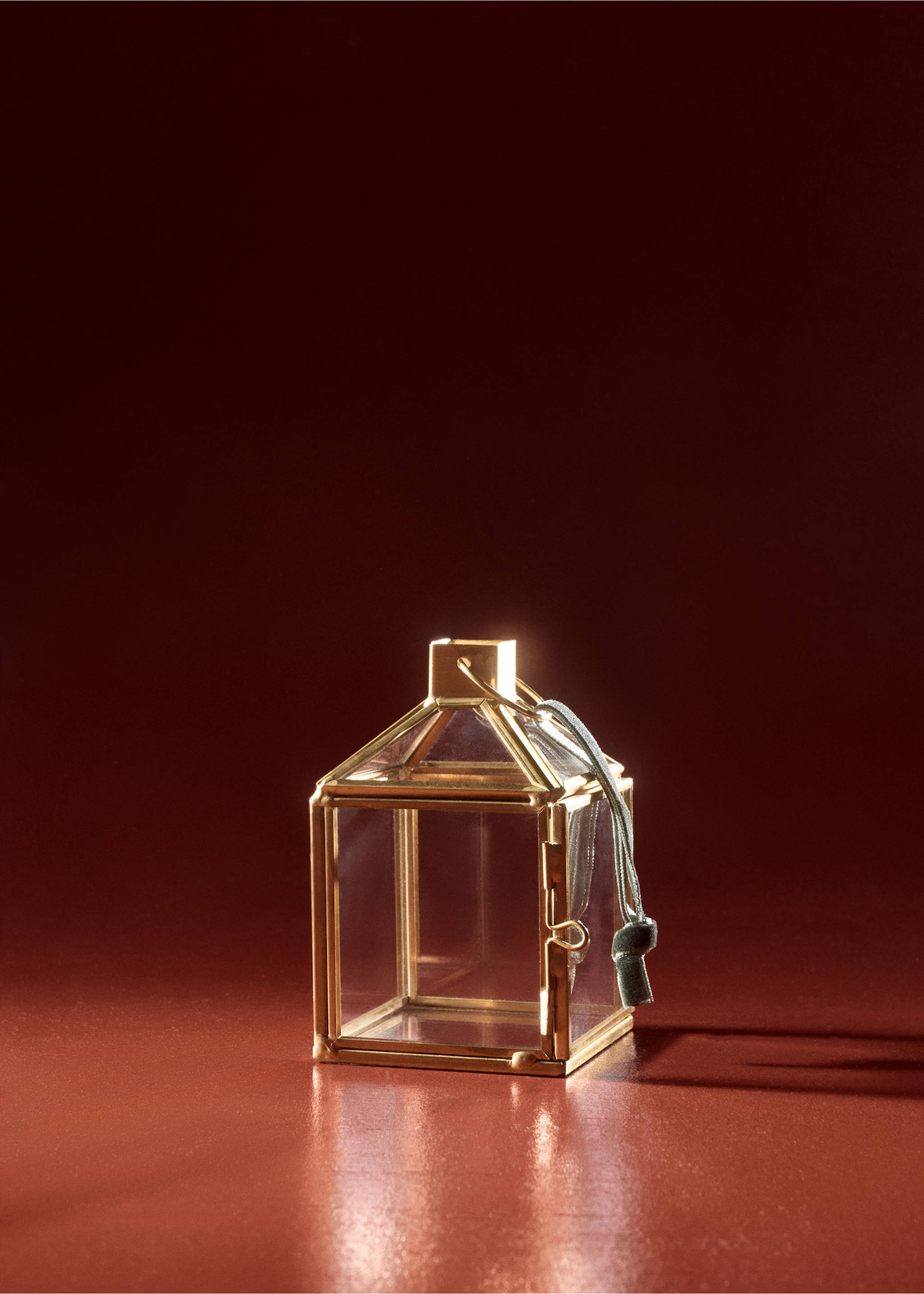 Glass and brass house-shaped Christmas decoration with a hanging cord., Gold. Ref: 37006753-00.