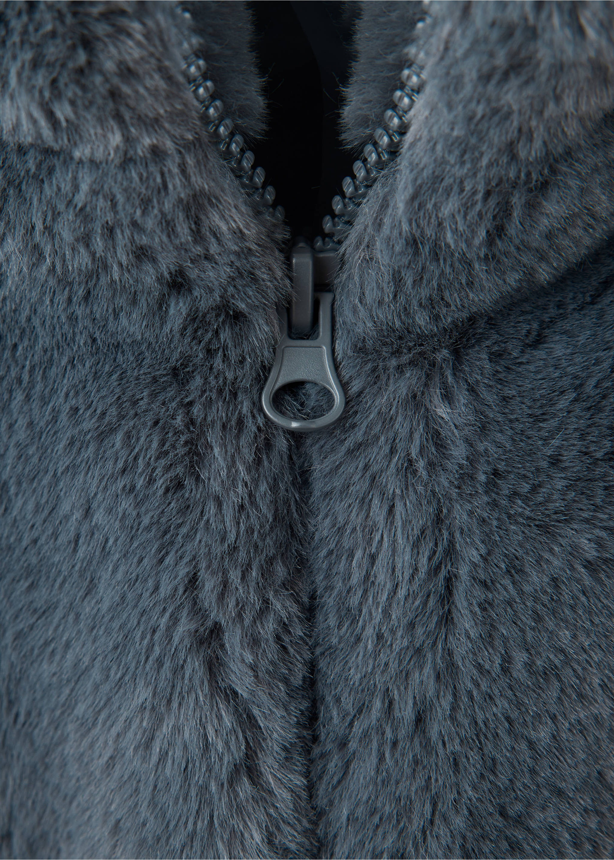 Long faux-fur coat - Details of the article 8, Charcoal. Ref: 37007119-00.