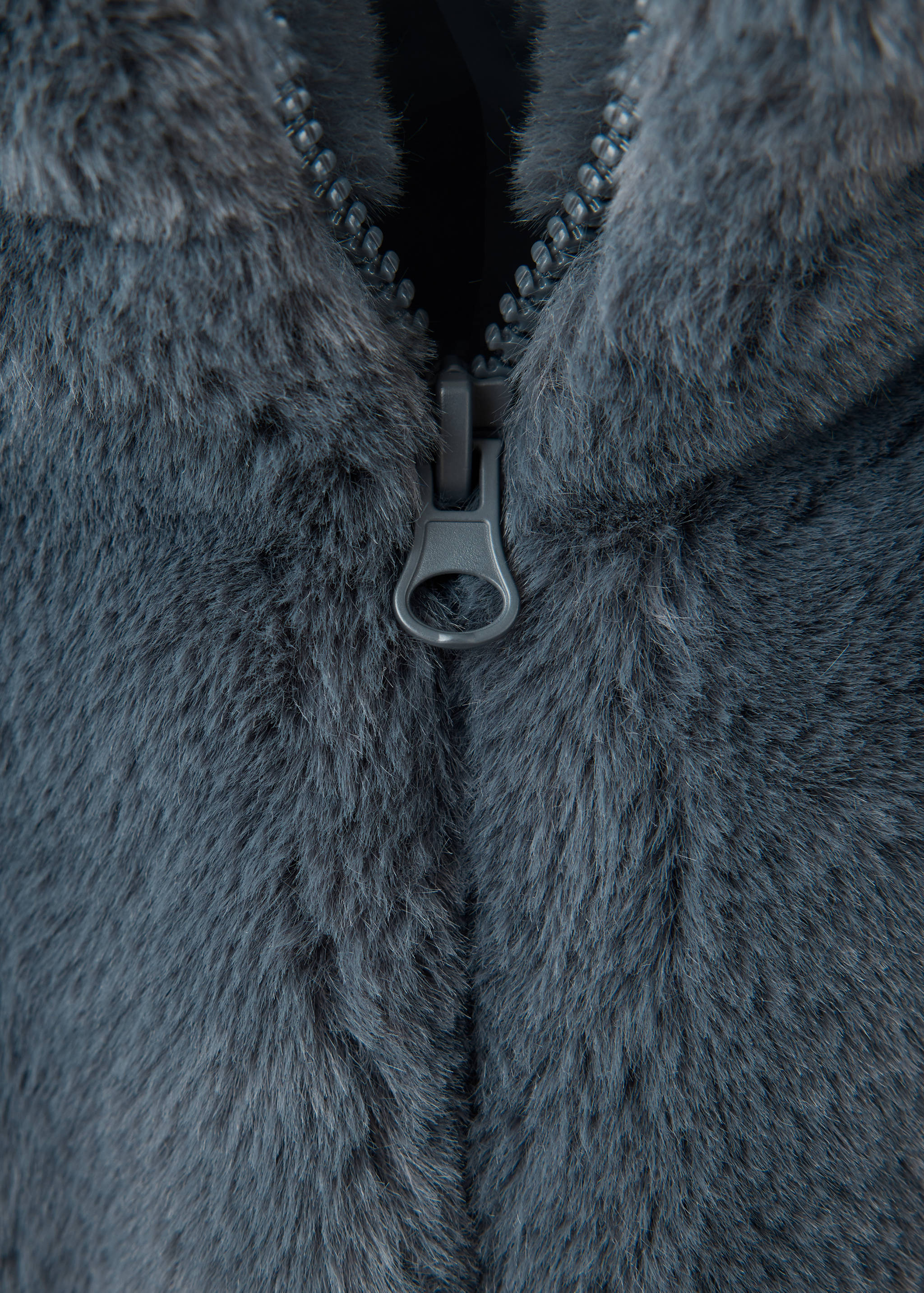 Long faux-fur coat - Details of the article 8