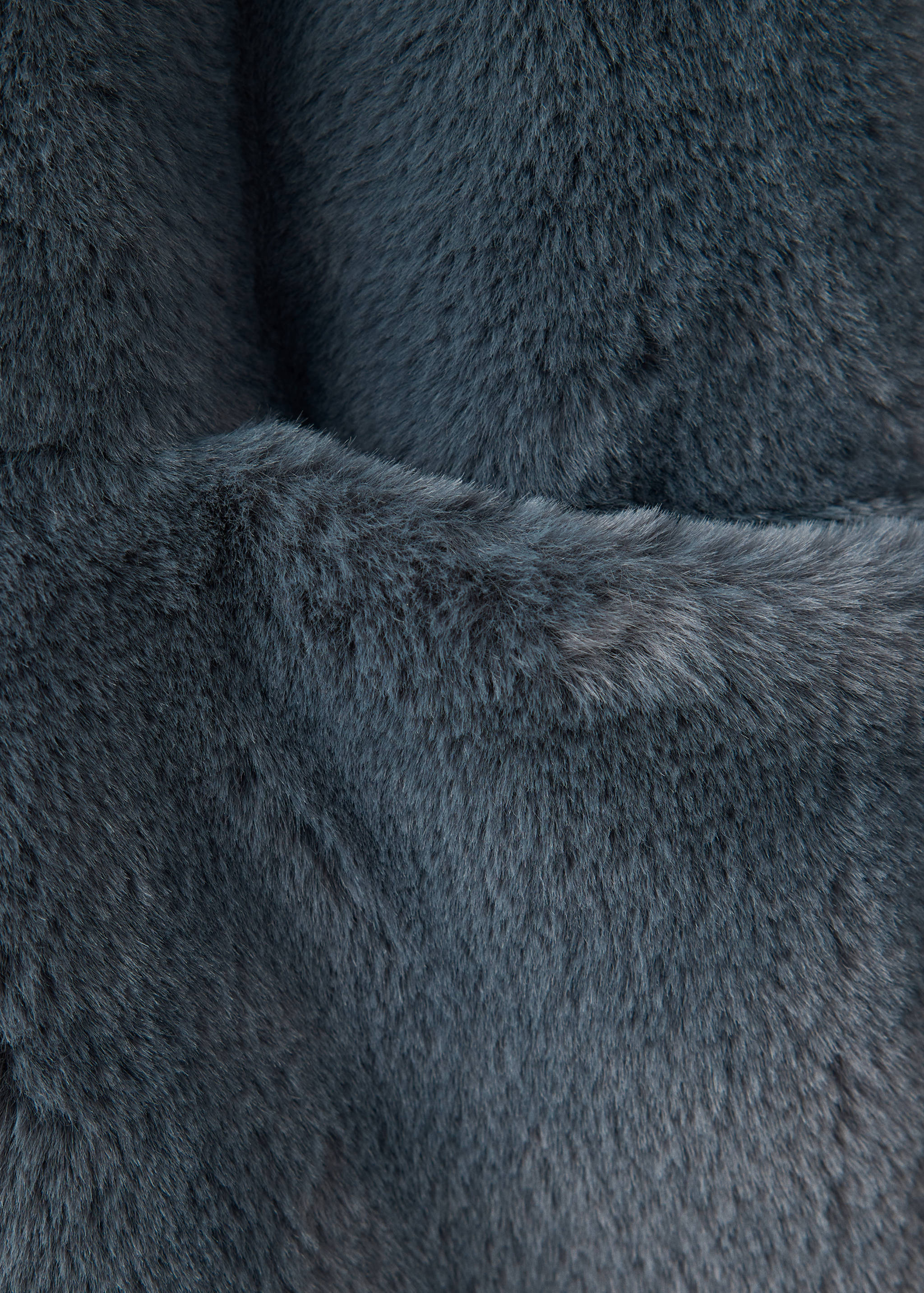 Long faux-fur coat - Details of the article 0