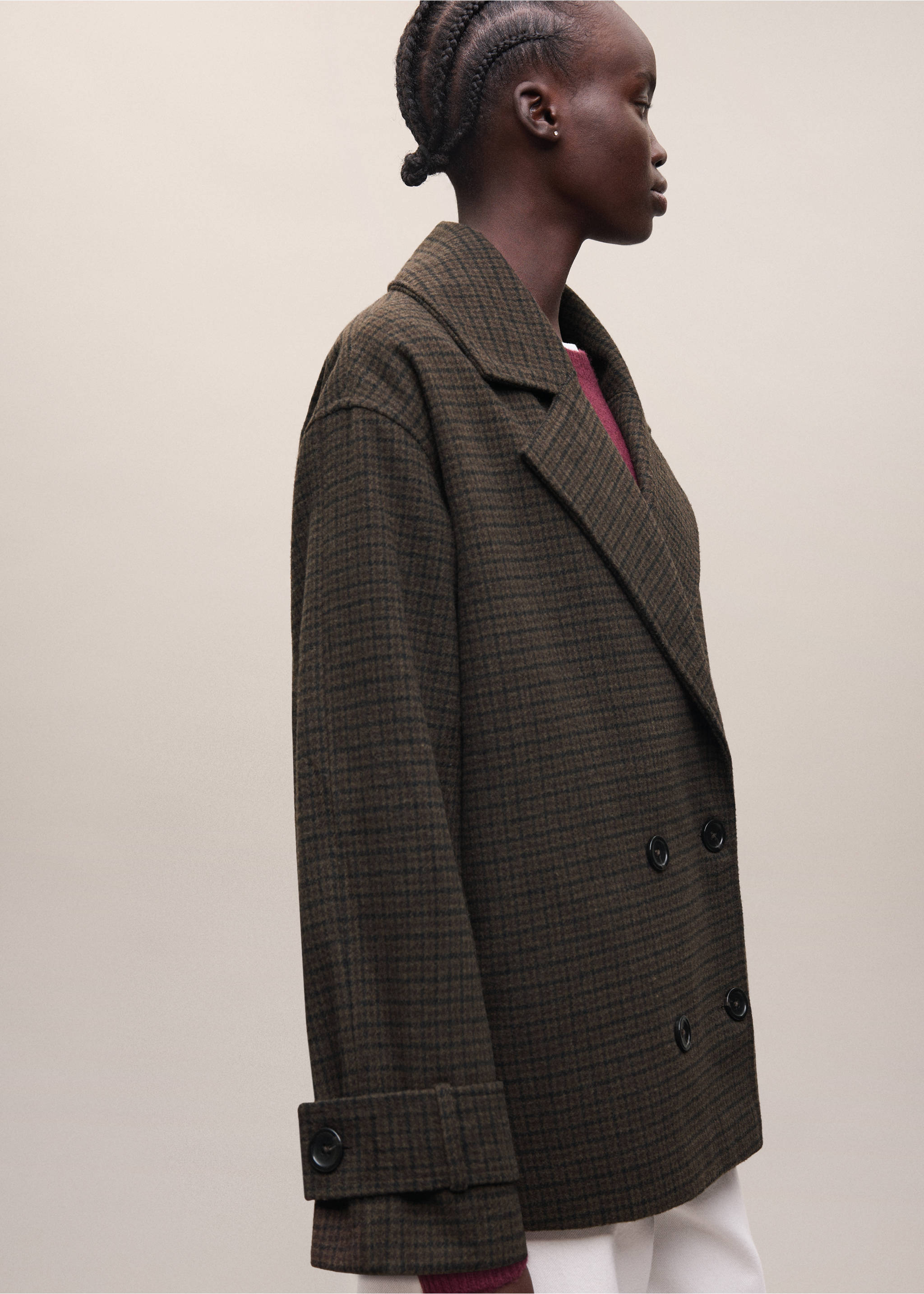 Brown check double-breasted coat with lapels and buttoned cuffs., Chocolate. Ref: 37007121-01.