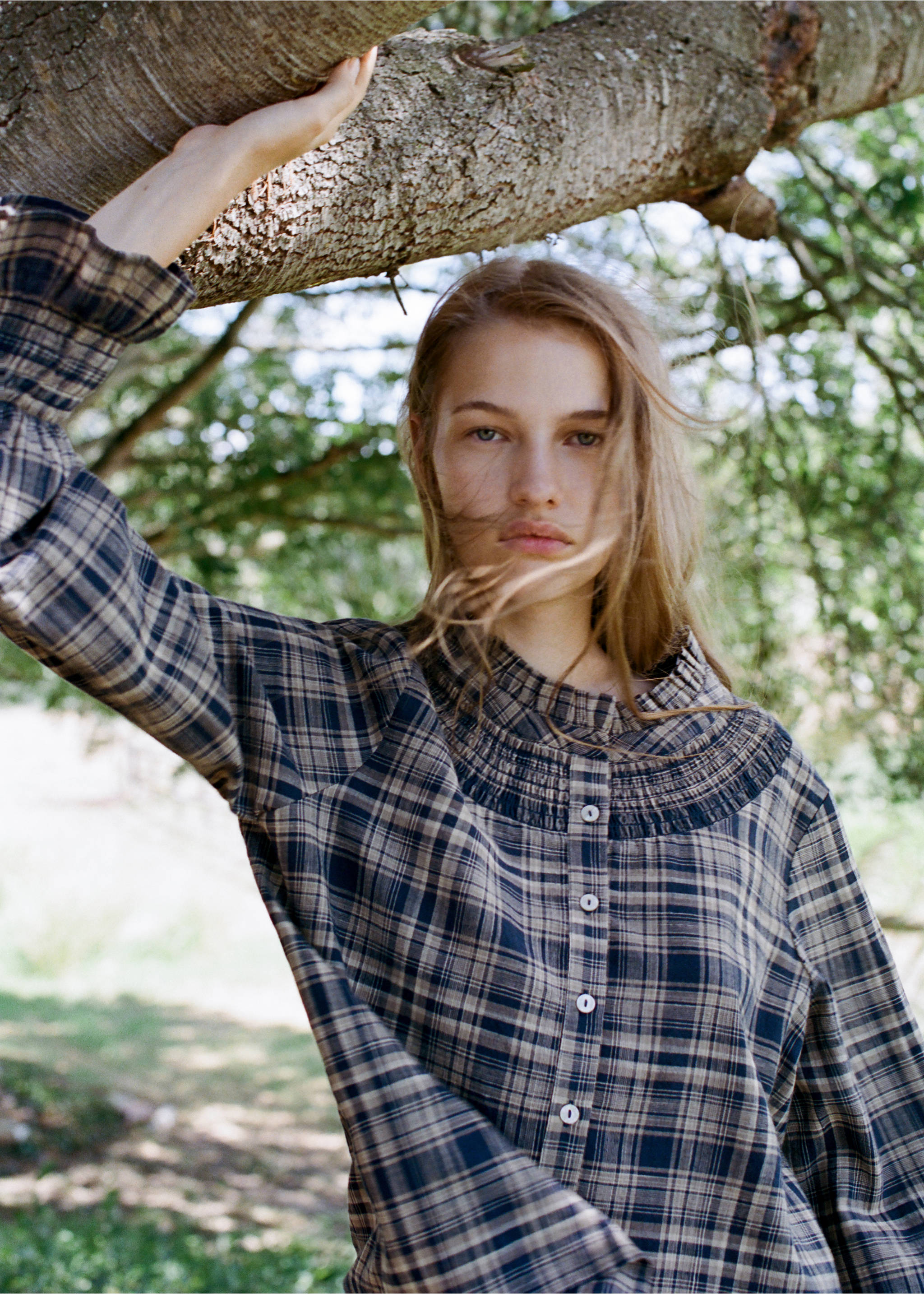 100% cotton checked shirt - Details of the article 1, Indigo Blue. Ref: 37007135-00.