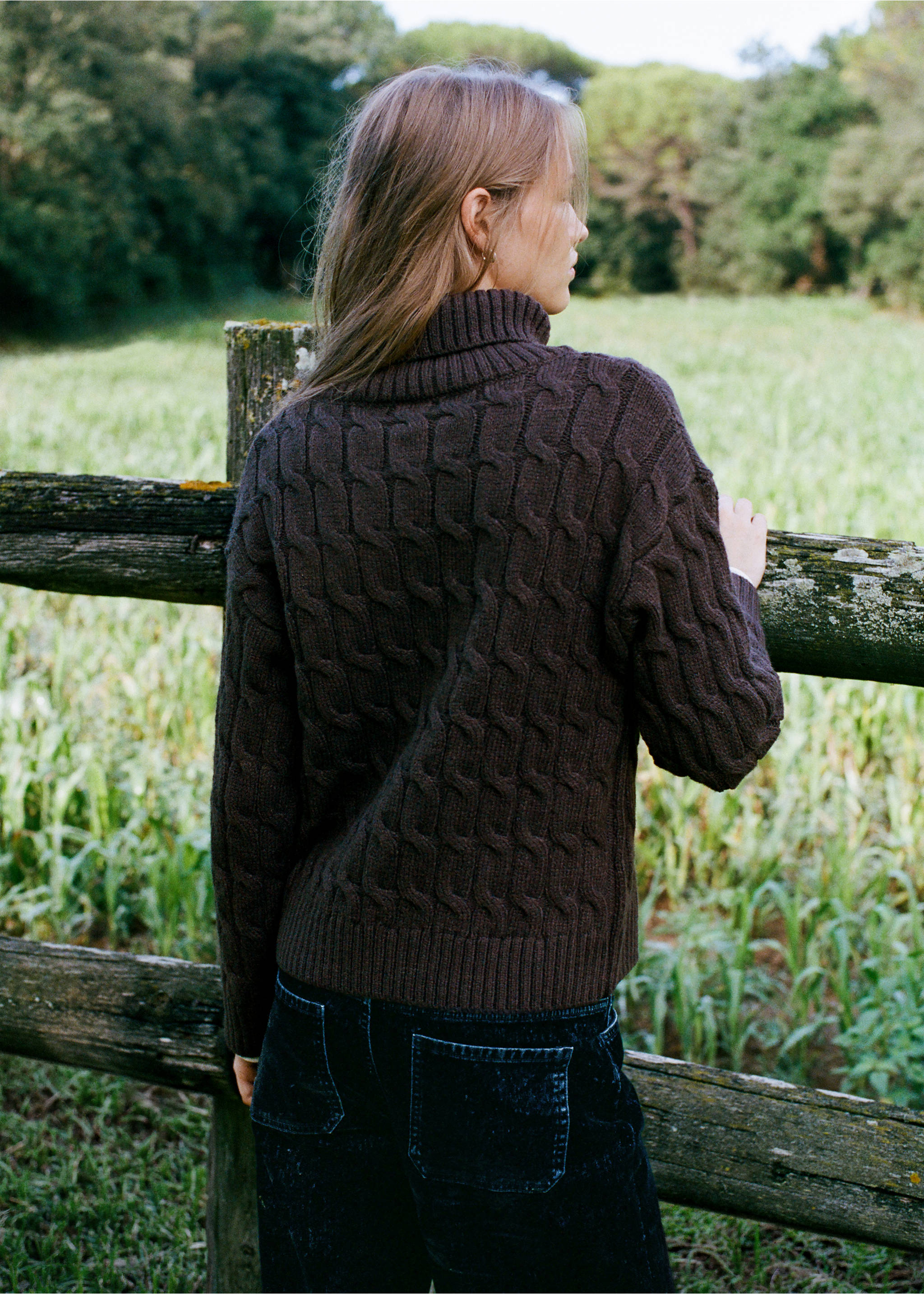 Twisted turtleneck sweater - Reverse of the article, Brown. Ref: 37007140-00.