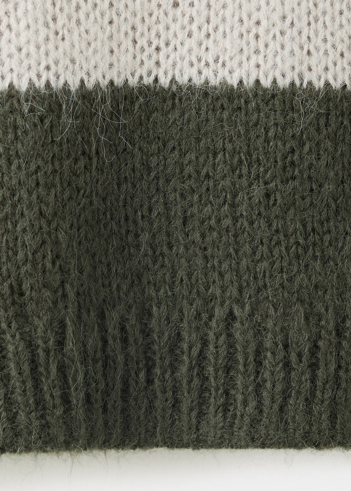 Striped sweater — Green