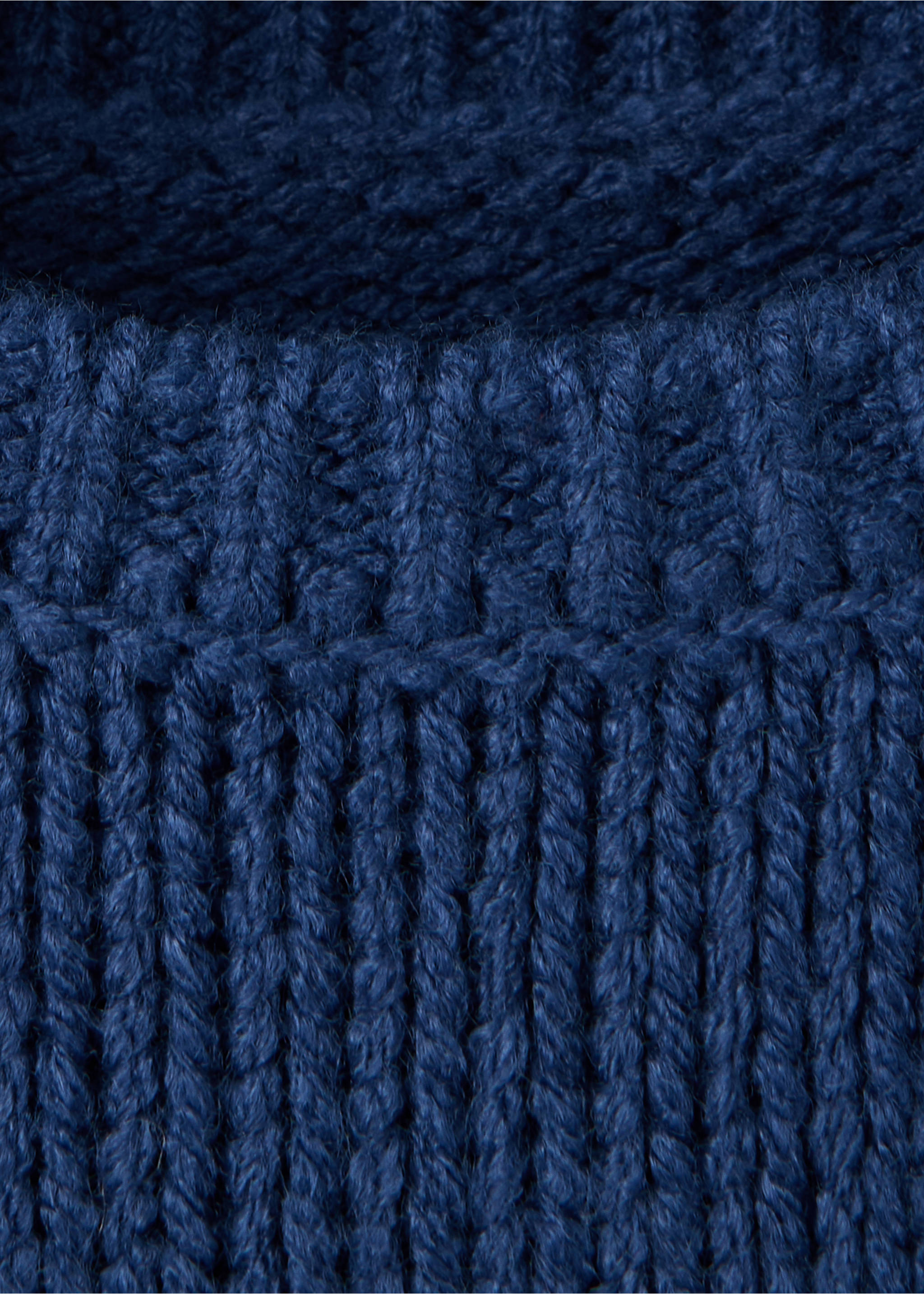 Asymmetrical hem jumper with fringe - Details of the article 8, Indigo Blue. Ref: 37007145-00.
