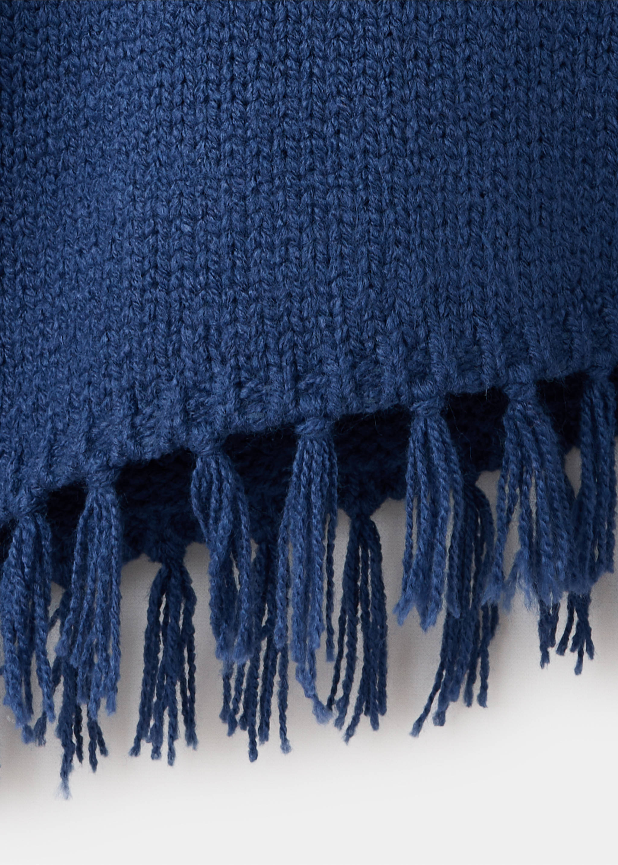Asymmetrical hem jumper with fringe - Details of the article 0, Indigo Blue. Ref: 37007145-00.