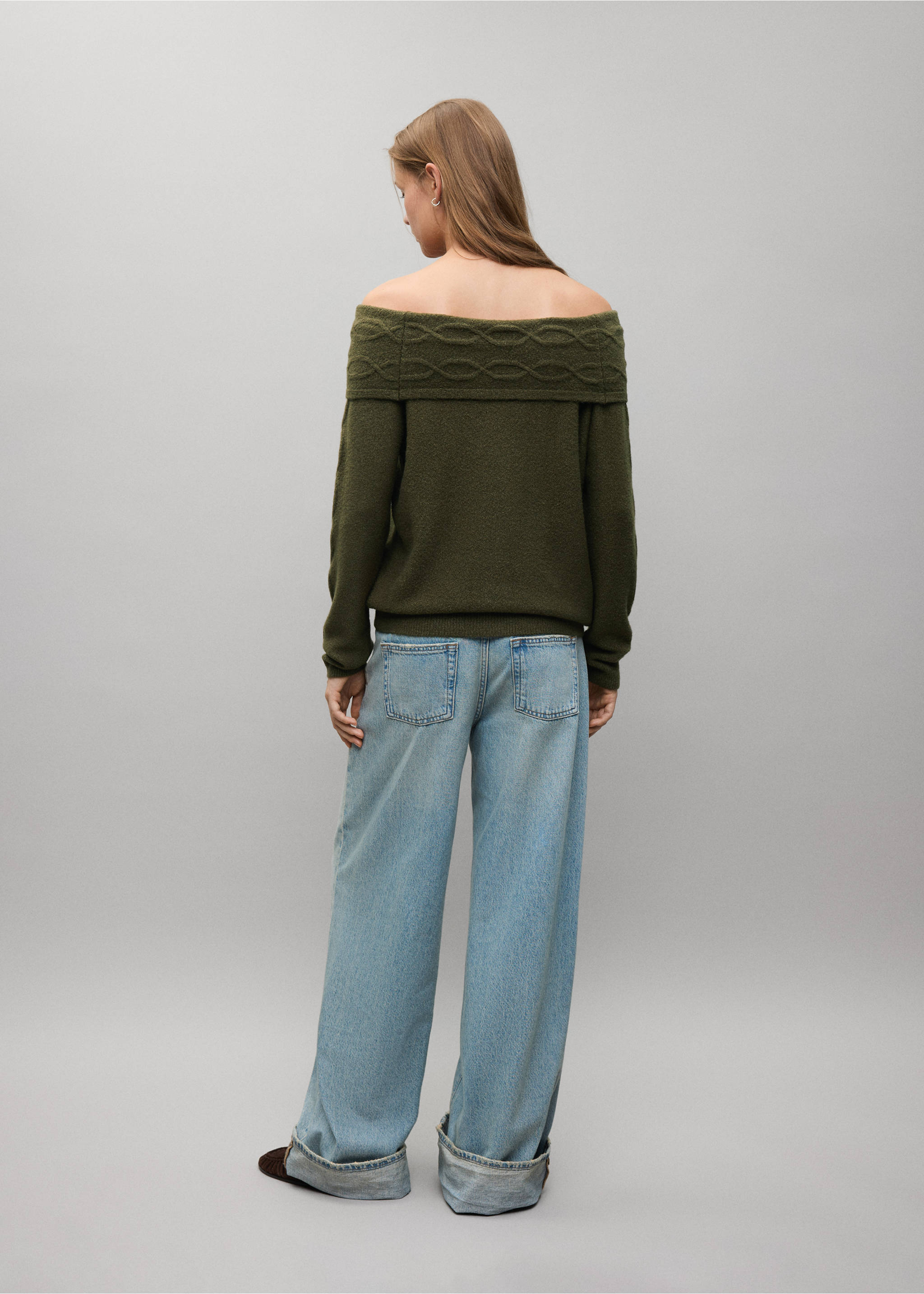 Off shoulders sweater - Reverse of the article, Green. Ref: 37007146-00.