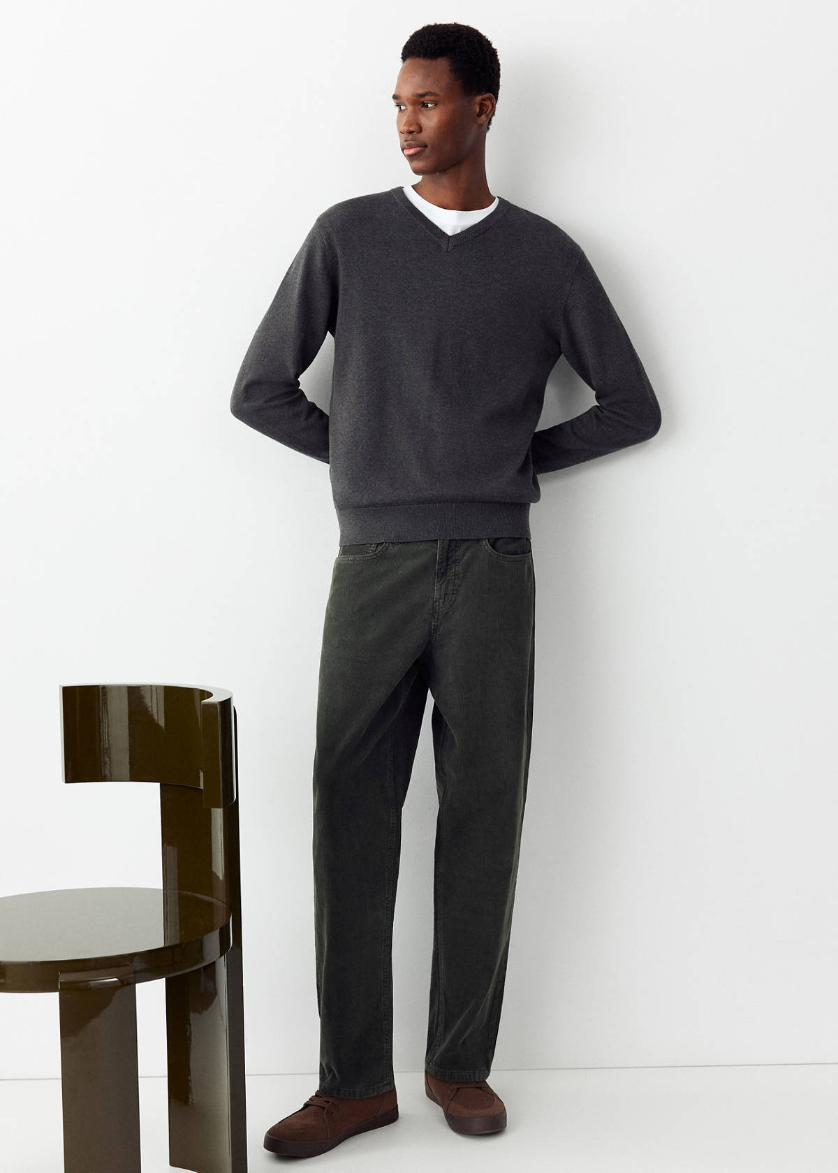 Straight corduroy trousers — Charcoal