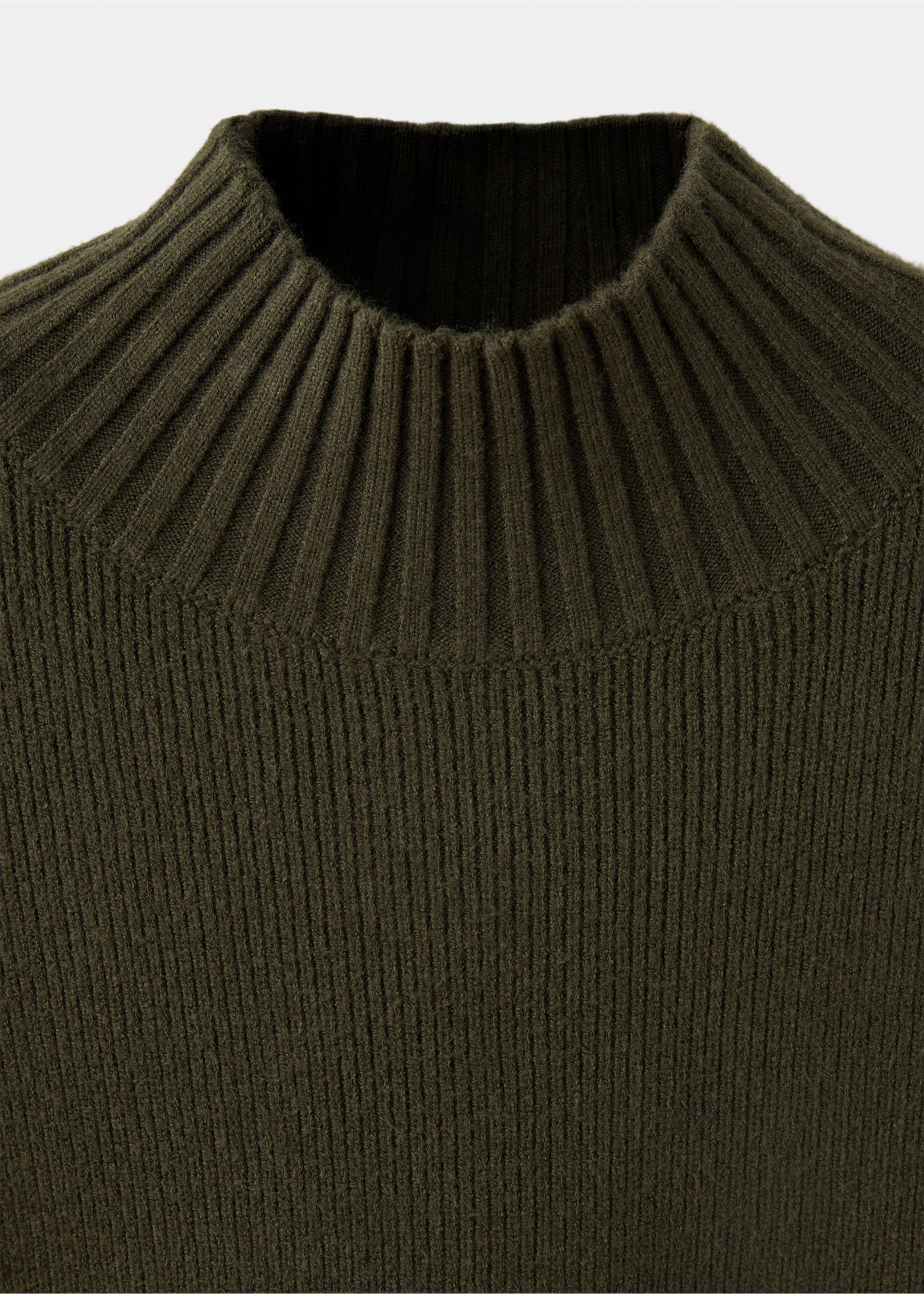 Funnel neck knit sweater - Details of the article 8, Khaki. Ref: 37007786-00.