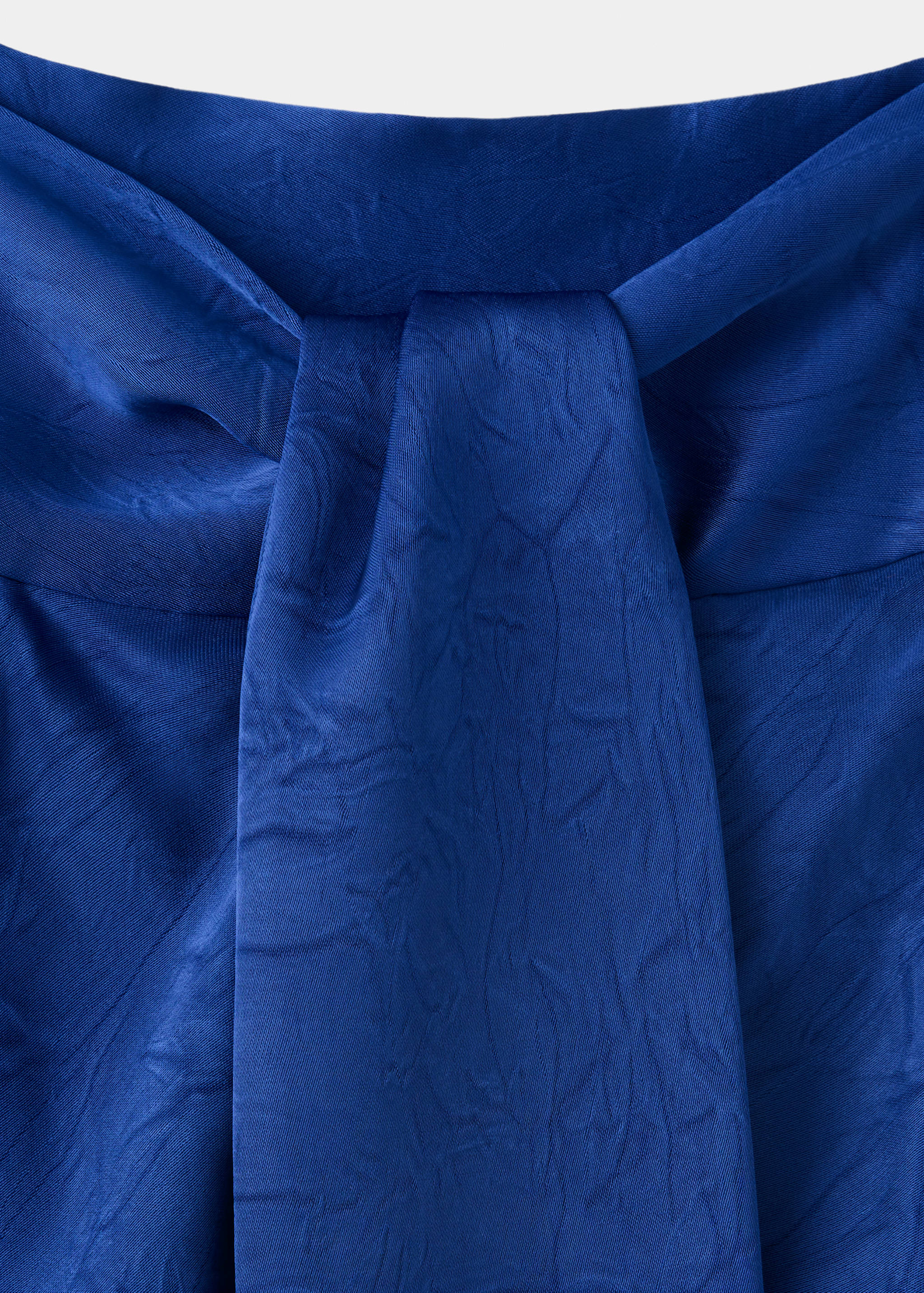 Satin halter neck dress - Details of the article 8
