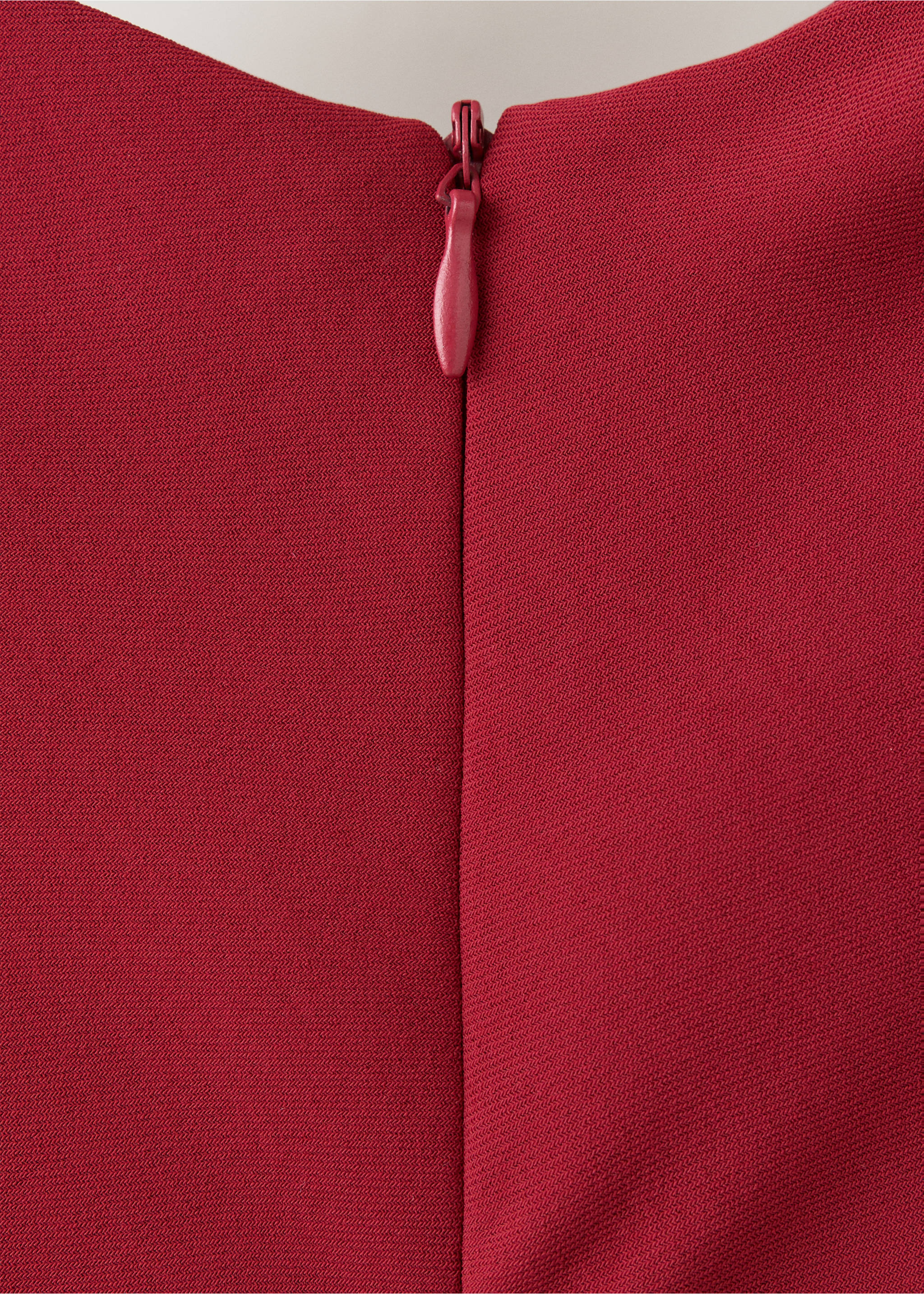 Vestit midi frunzit - Detall de l'article 0, Vermell. Ref: 37007789-00.