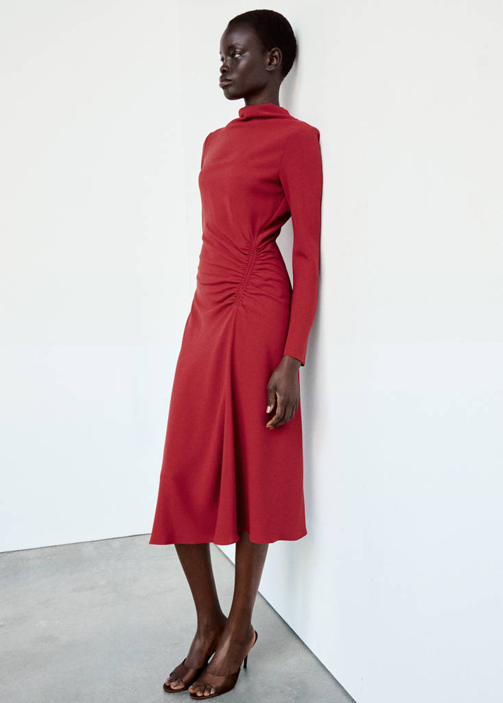 Long-sleeved ruched dress thumbnail 12