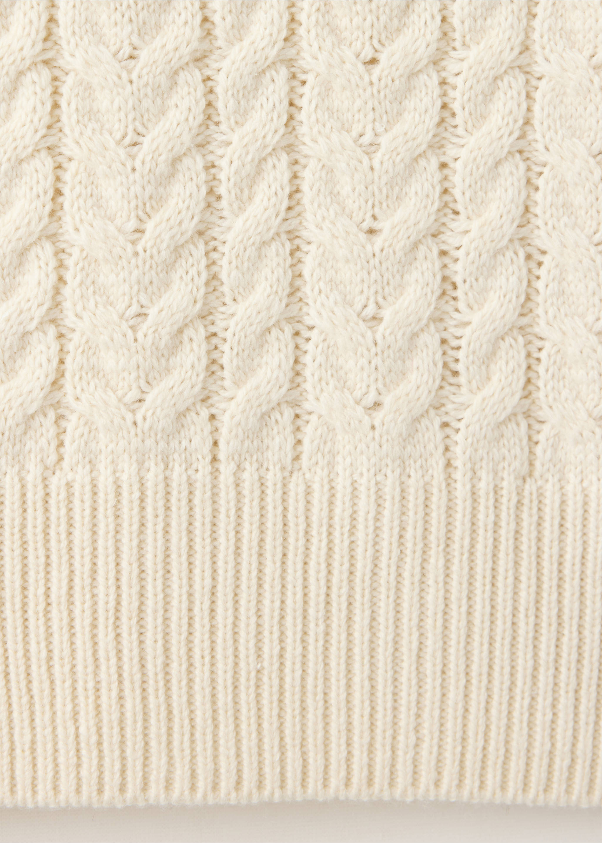Off-white cable-knit jersey fabric detail showing the textured pattern., Ecru. Ref: 37007800-00.