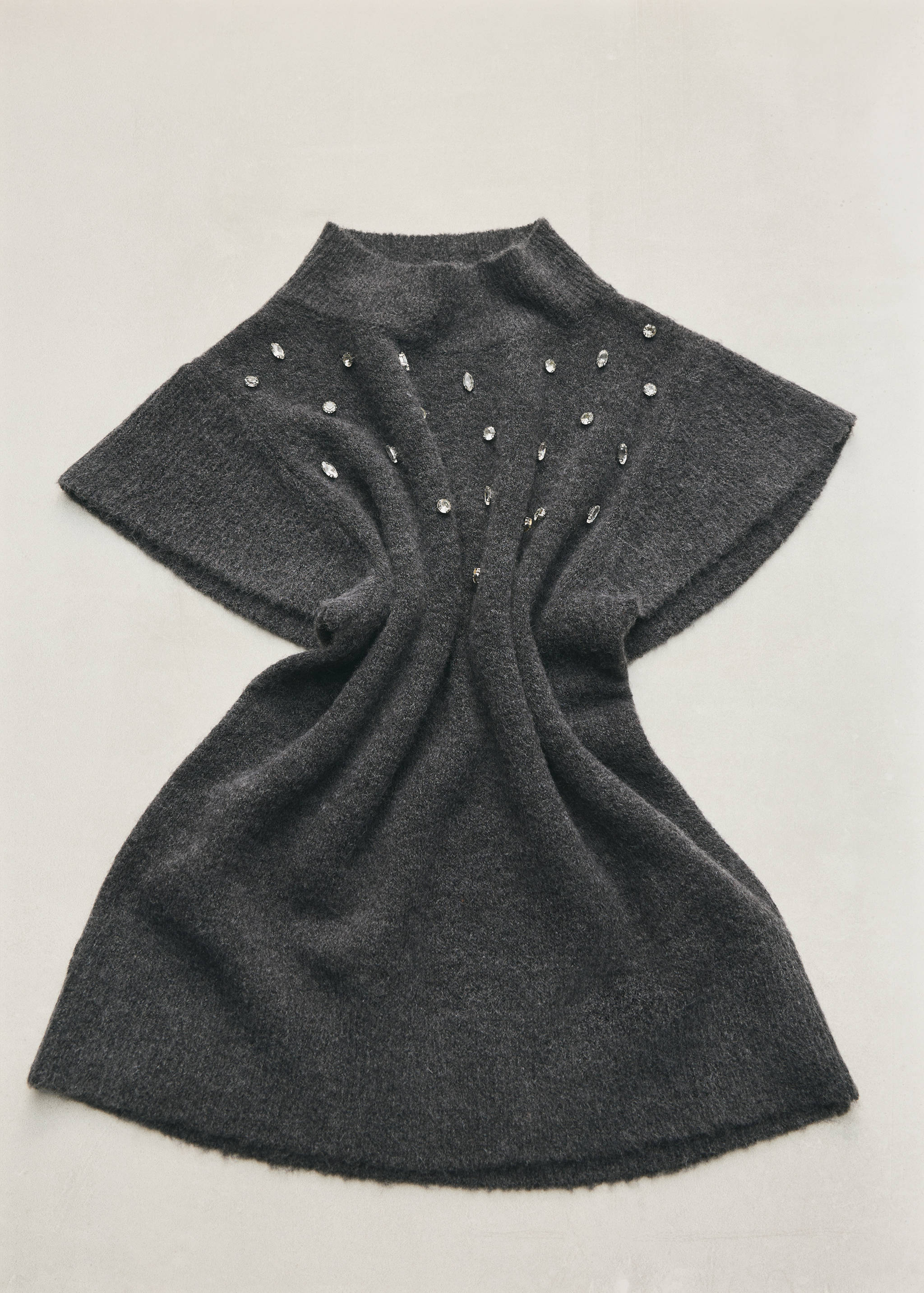Beaded sleeveless top - Details of the article 5