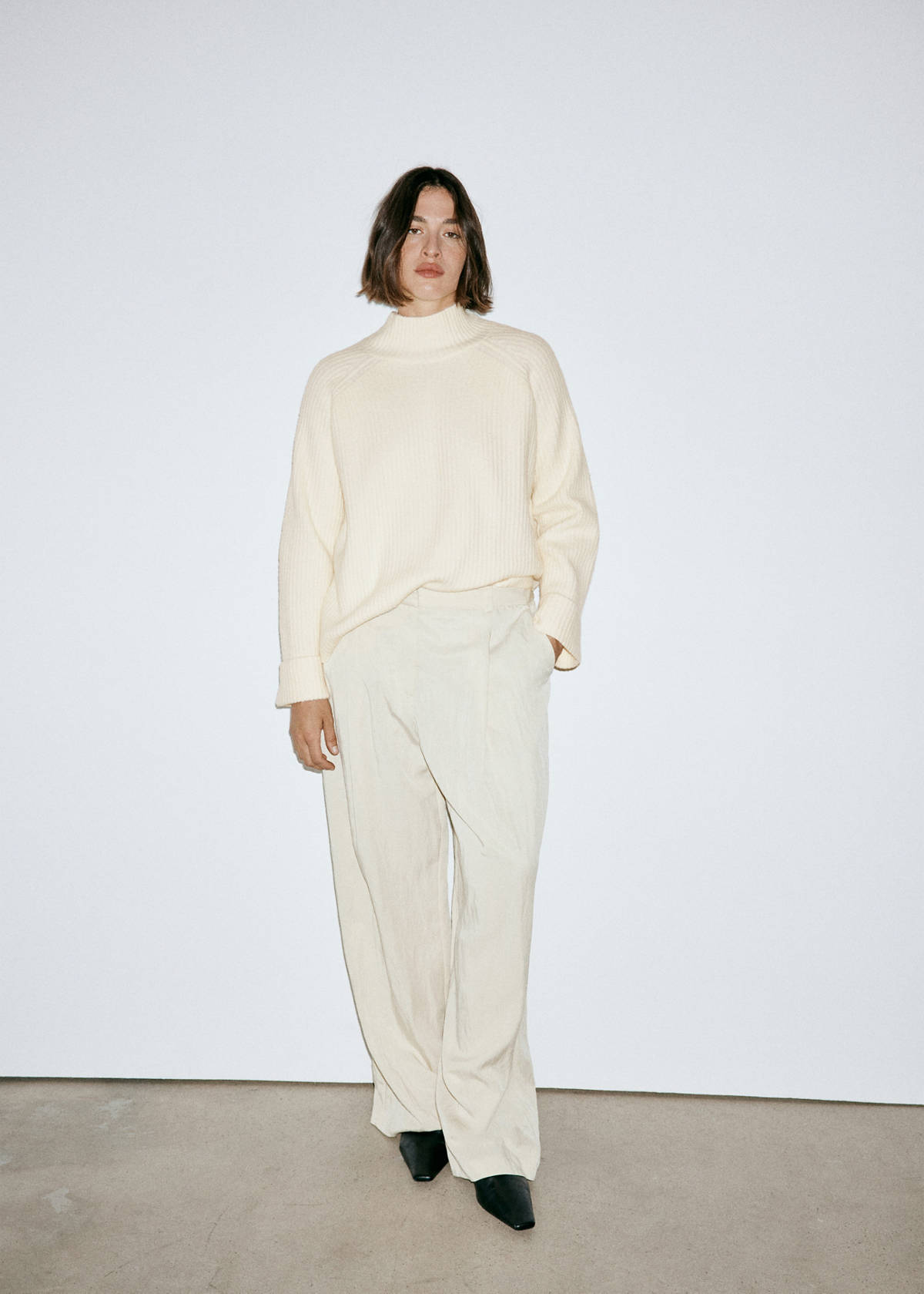 Turtleneck ribbed sweater — Ecru