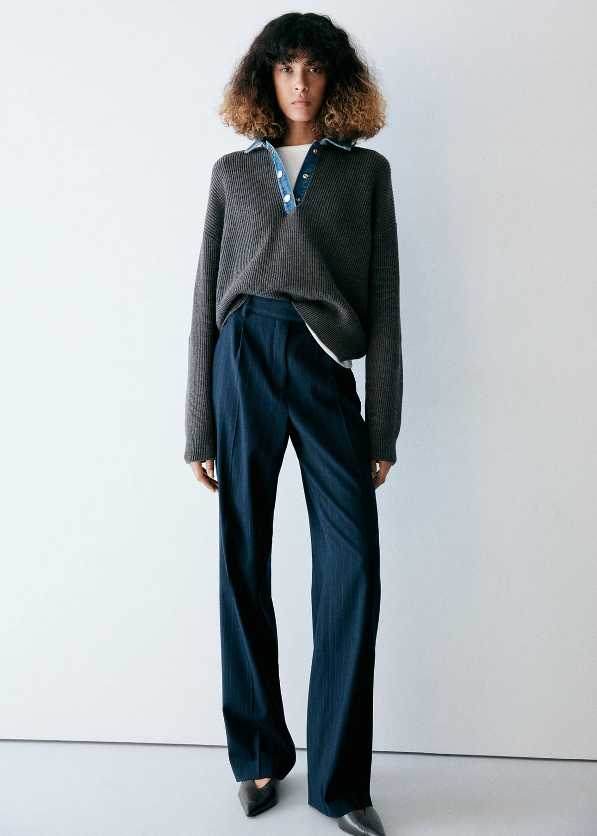 Contrasting knit jumper