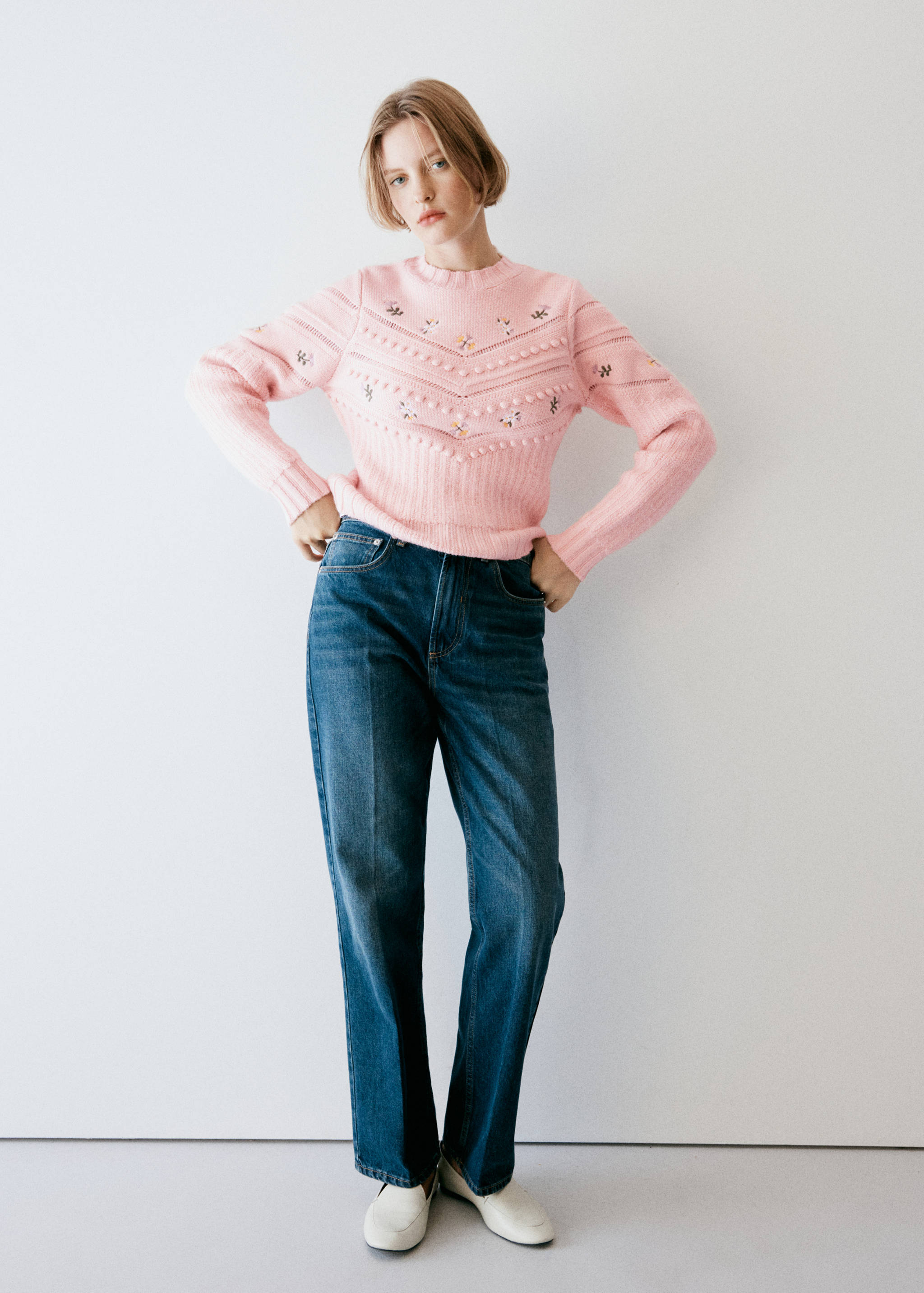 Flowers knit sweater - General plane