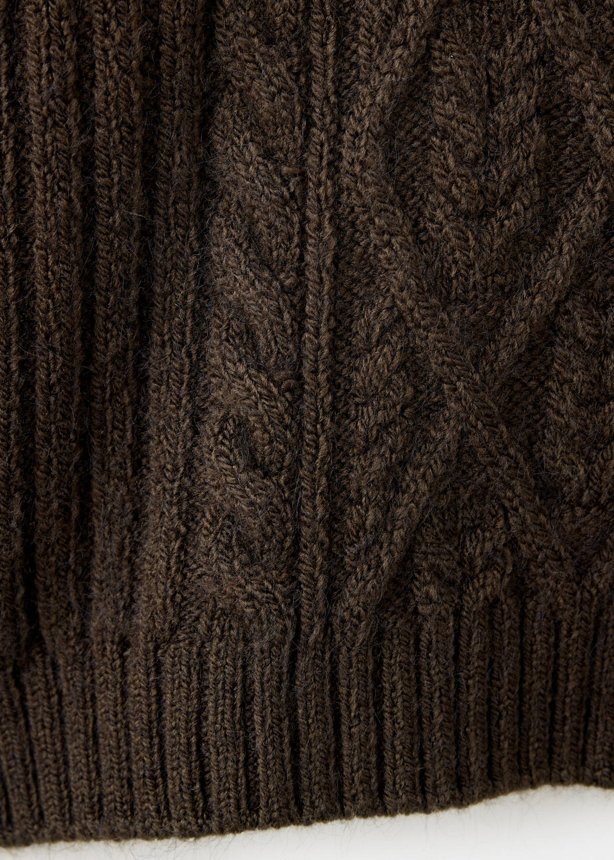 Marled cable-knit jumper — Brown