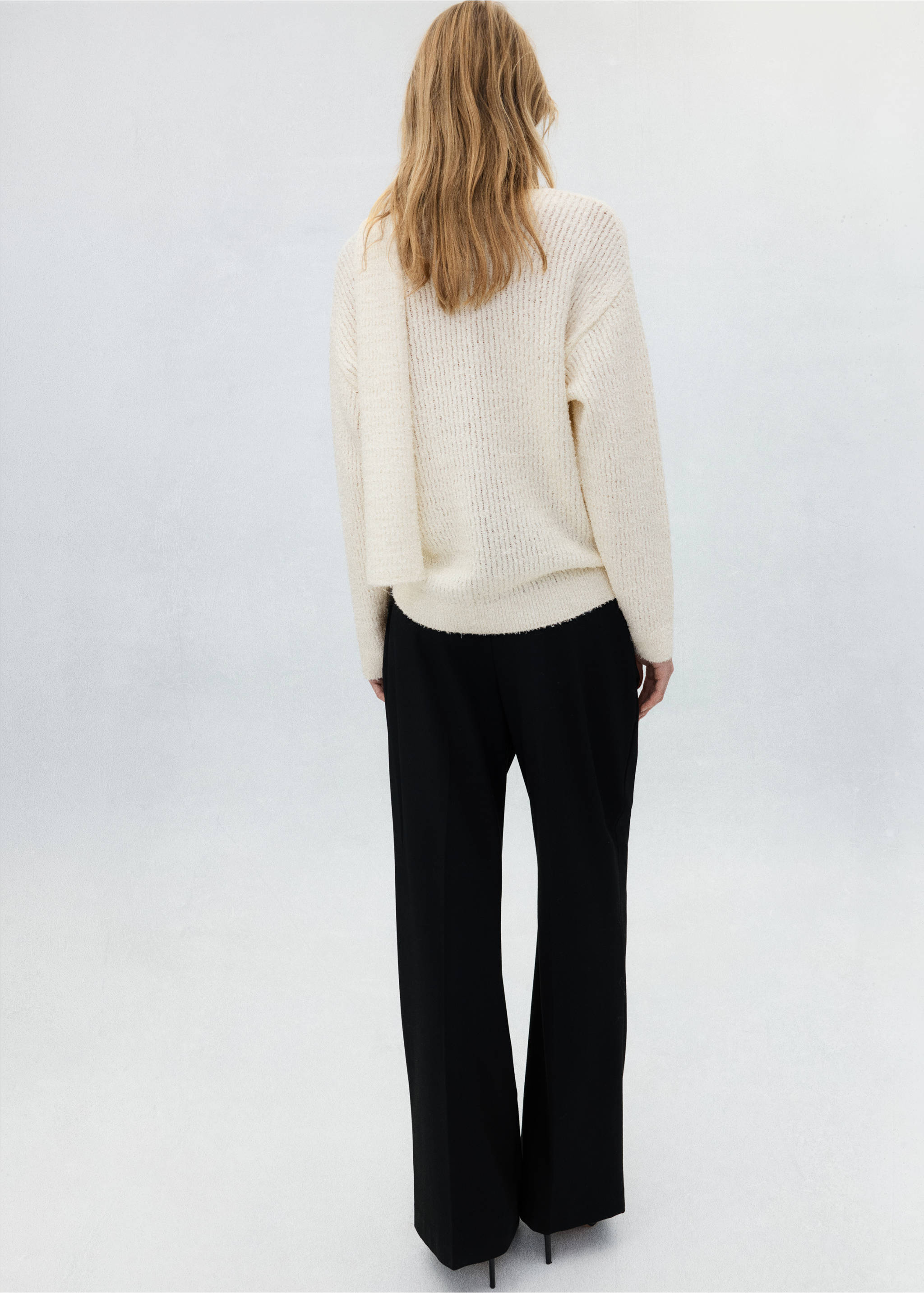 Back view of a textured off-white jersey in a relaxed fit., Ecru. Ref: 37007824-01.