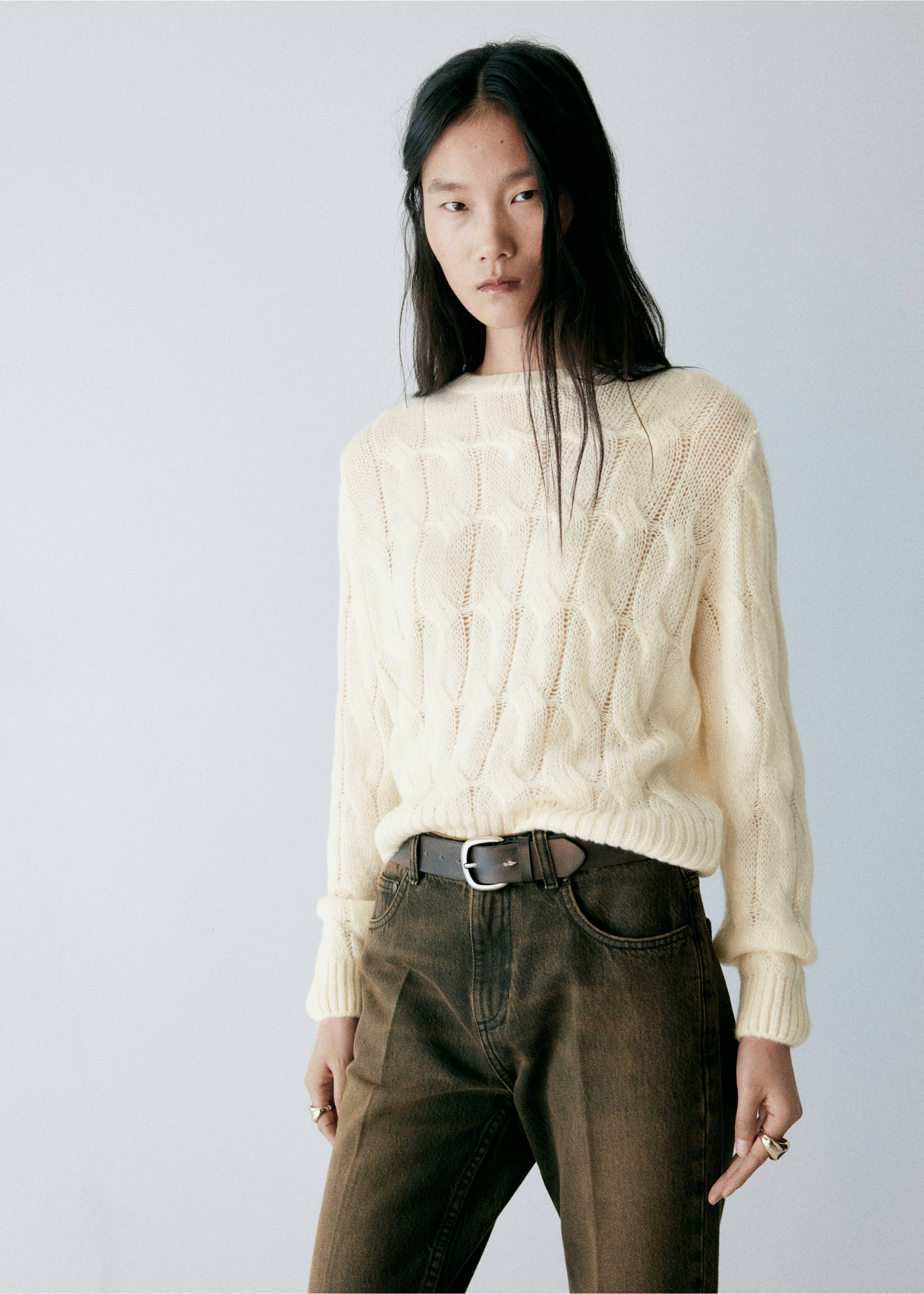 Cable-knit crew-neck jumper - Medium plane, Ecru. Ref: 37007828-00.