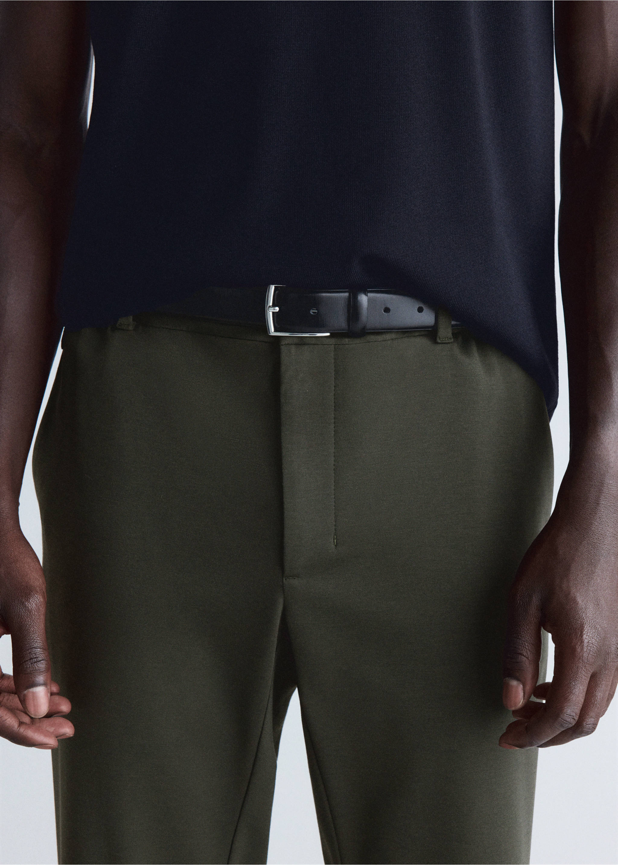 Pantalon slim fit en mélange de laine thermorégulant - Détail de l'article 1, Kaki. Ref: 37007889-00.