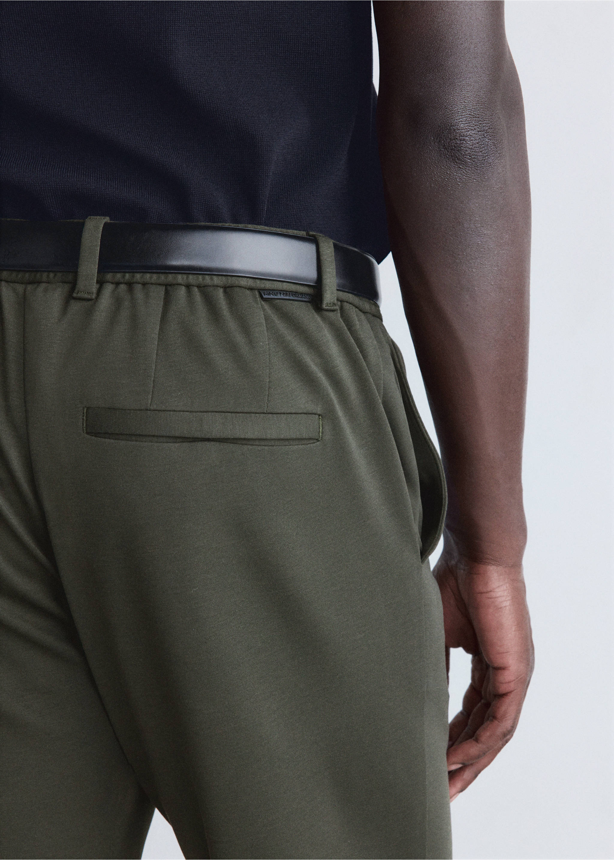 Pantalon slim fit en mélange de laine thermorégulant - Détail de l'article 3, Kaki. Ref: 37007889-00.