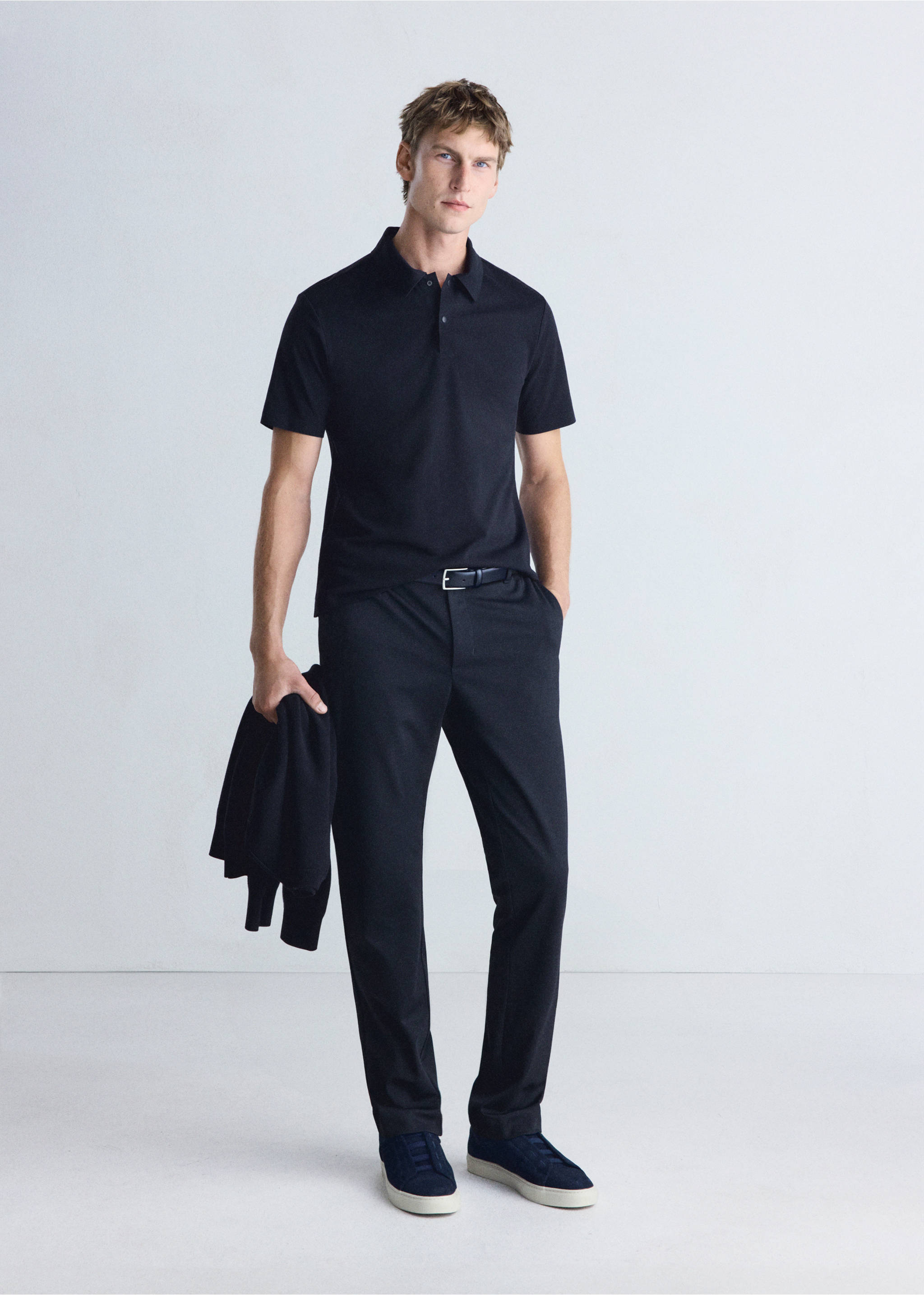 Pantalon slim fit en mélange de laine thermorégulant - Plan général, Bleu marine. Ref: 37007889-00.
