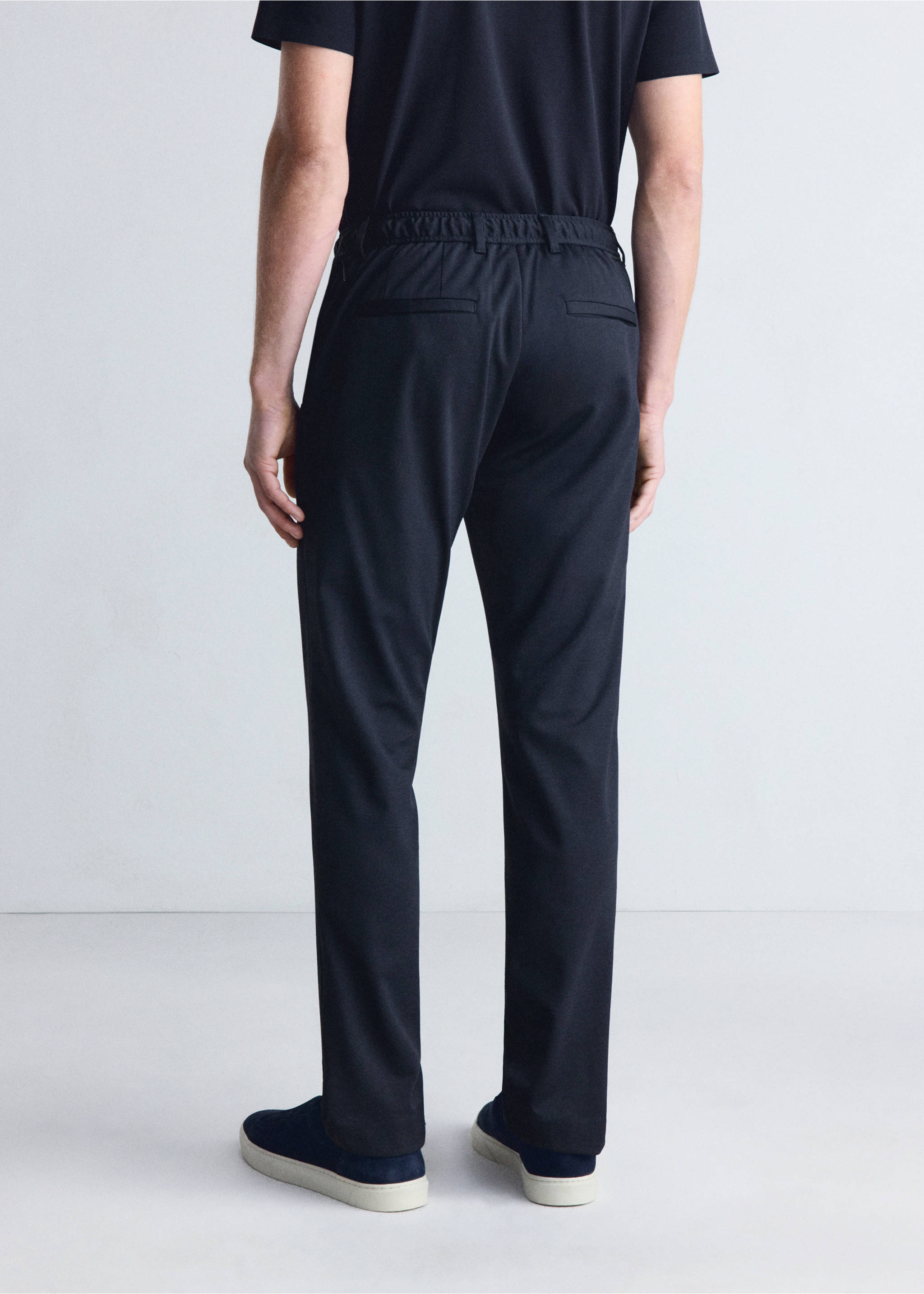 Pantalon slim fit en mélange de laine thermorégulant - Verso de l’article, Bleu marine. Ref: 37007889-00.