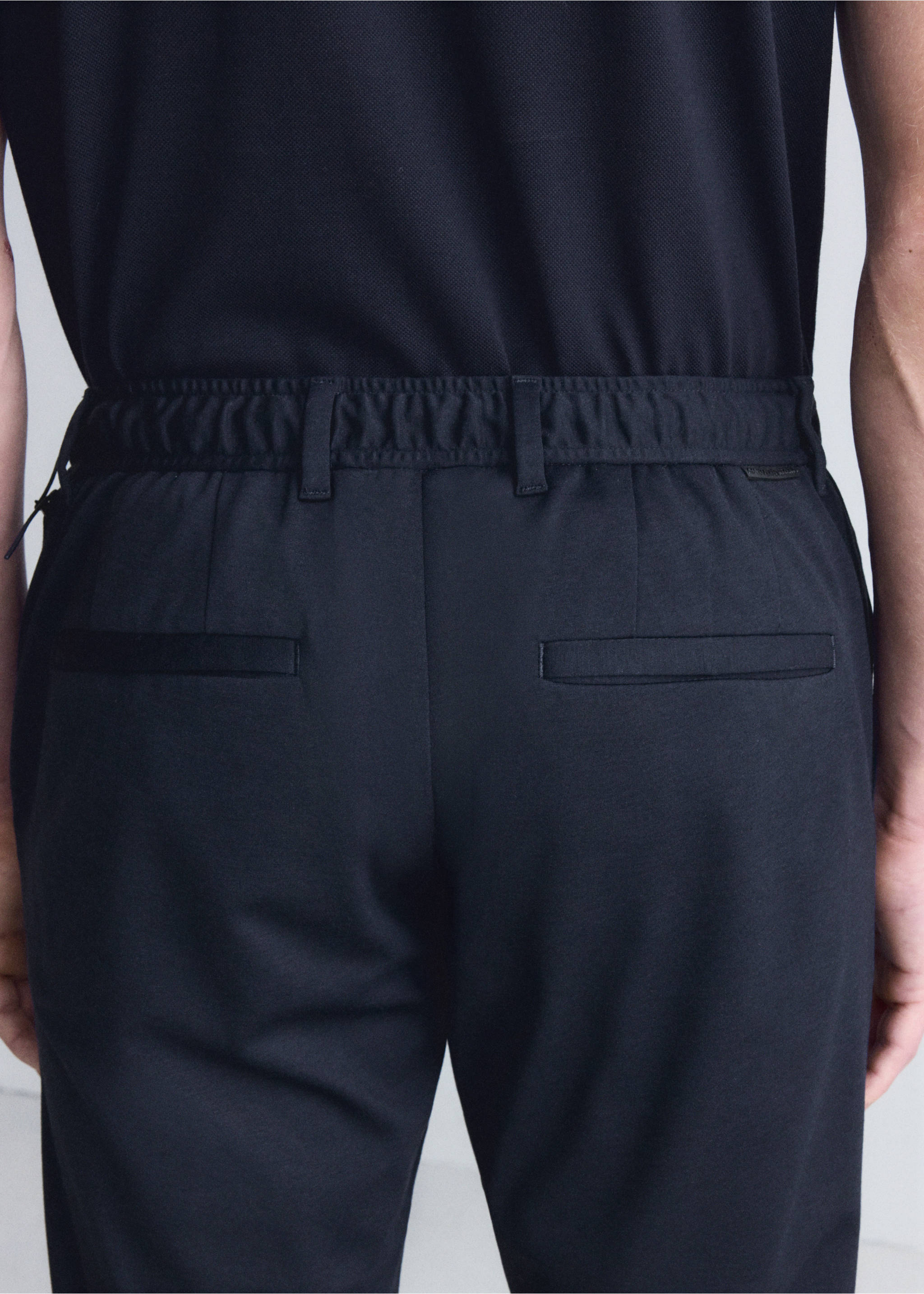 Pantalon slim fit en mélange de laine thermorégulant - Détail de l'article 3, Bleu marine. Ref: 37007889-00.