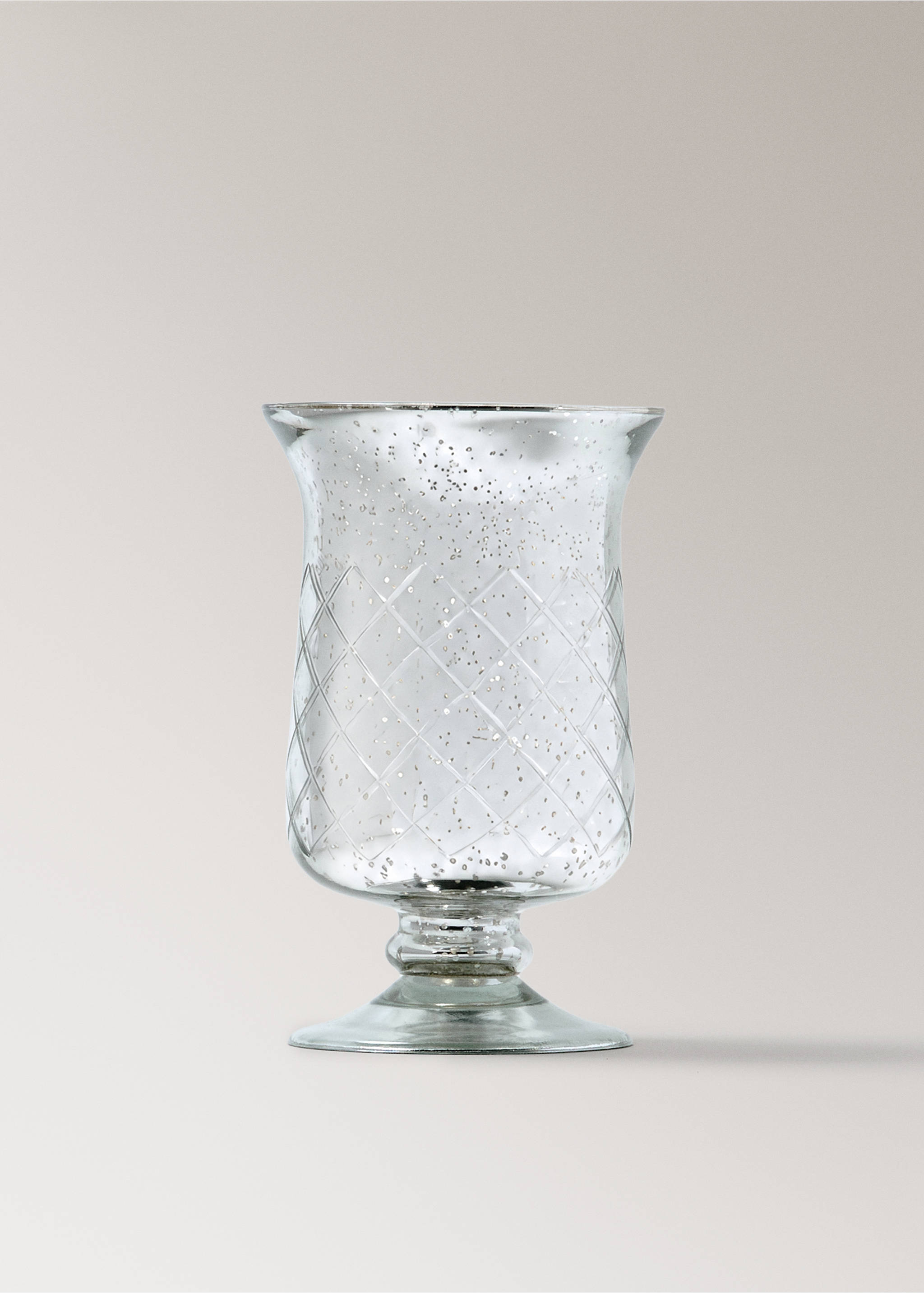 Glass candle holder with a speckled silver finish and embossed diamond pattern., Silver. Ref: 37007900-00.