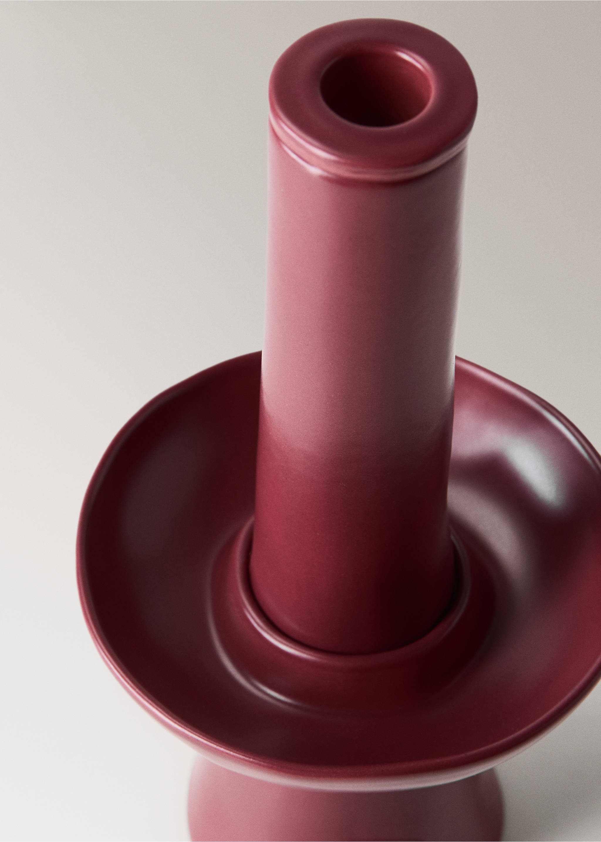 Kerzenhalter aus Steingut - Detail des Artikels 1, Granatrot. Ref: 37007901-00.
