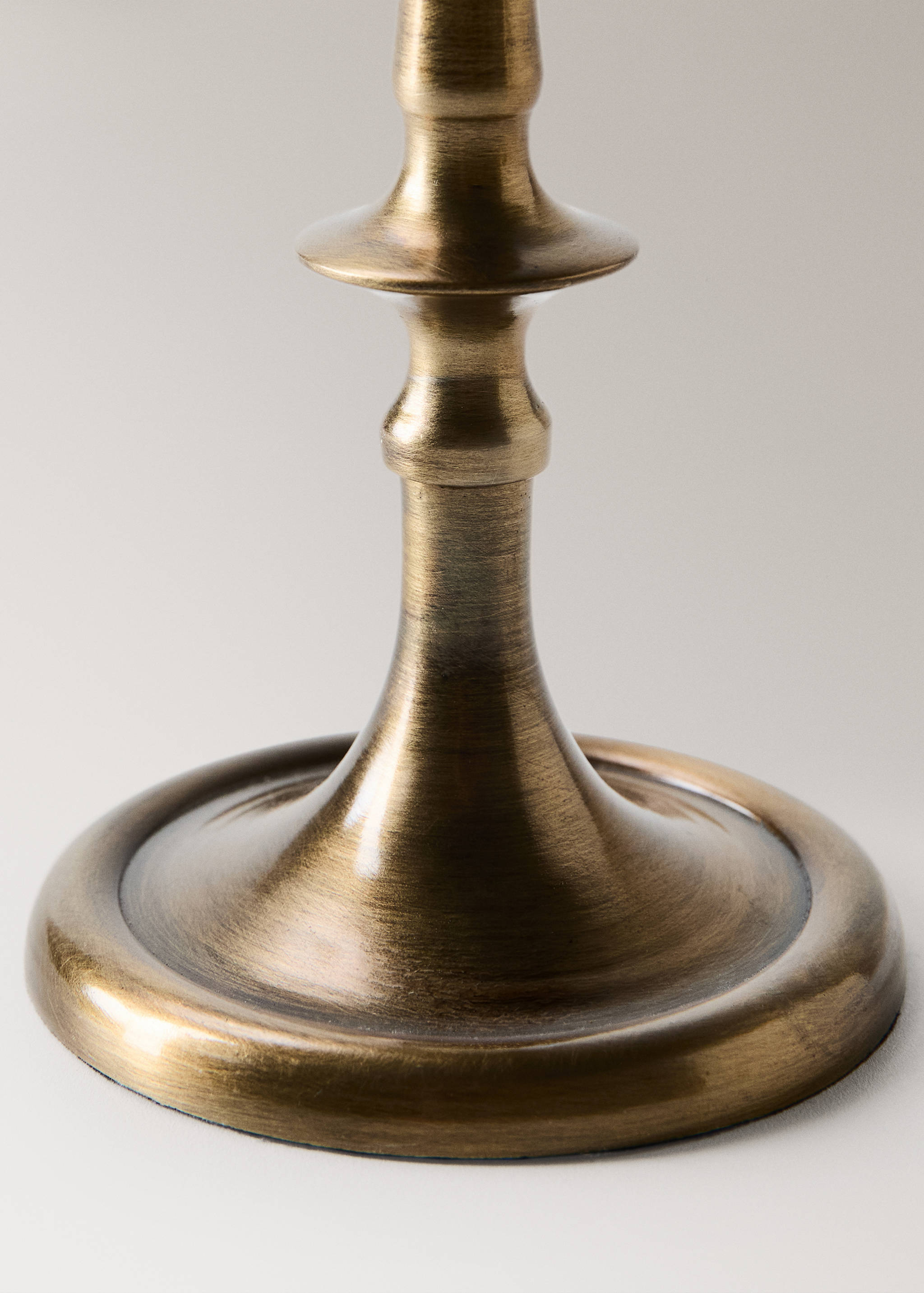 Aluminium-Kerzenständer - Detail des Artikels 2