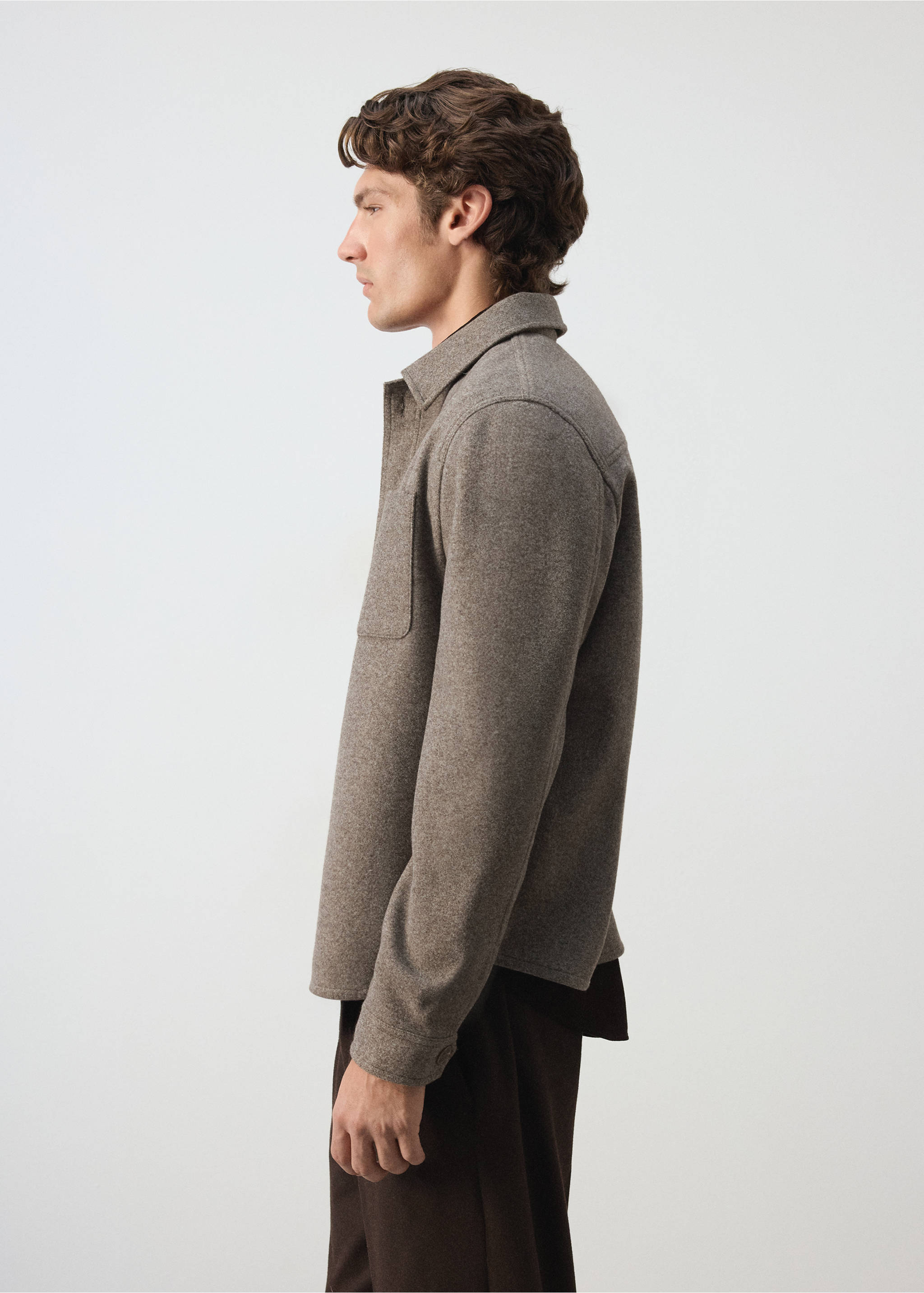 Regular-Fit-Overshirt aus Flanell - Detail des Artikels 2, Mittelbraun. Ref: 37007917-00.