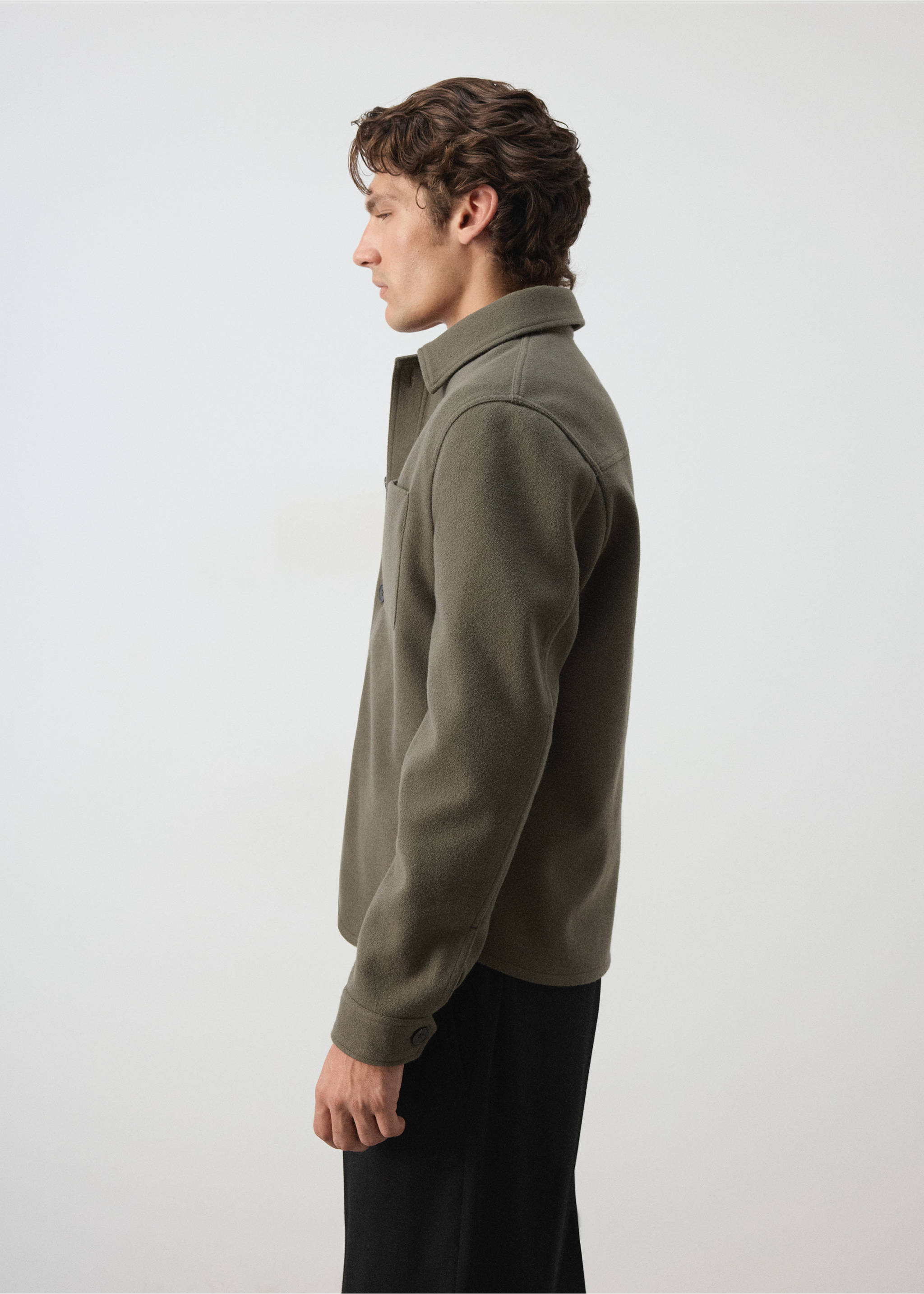 Regular-Fit-Overshirt aus Flanell - Detail des Artikels 2, Olivengrün. Ref: 37007917-00.