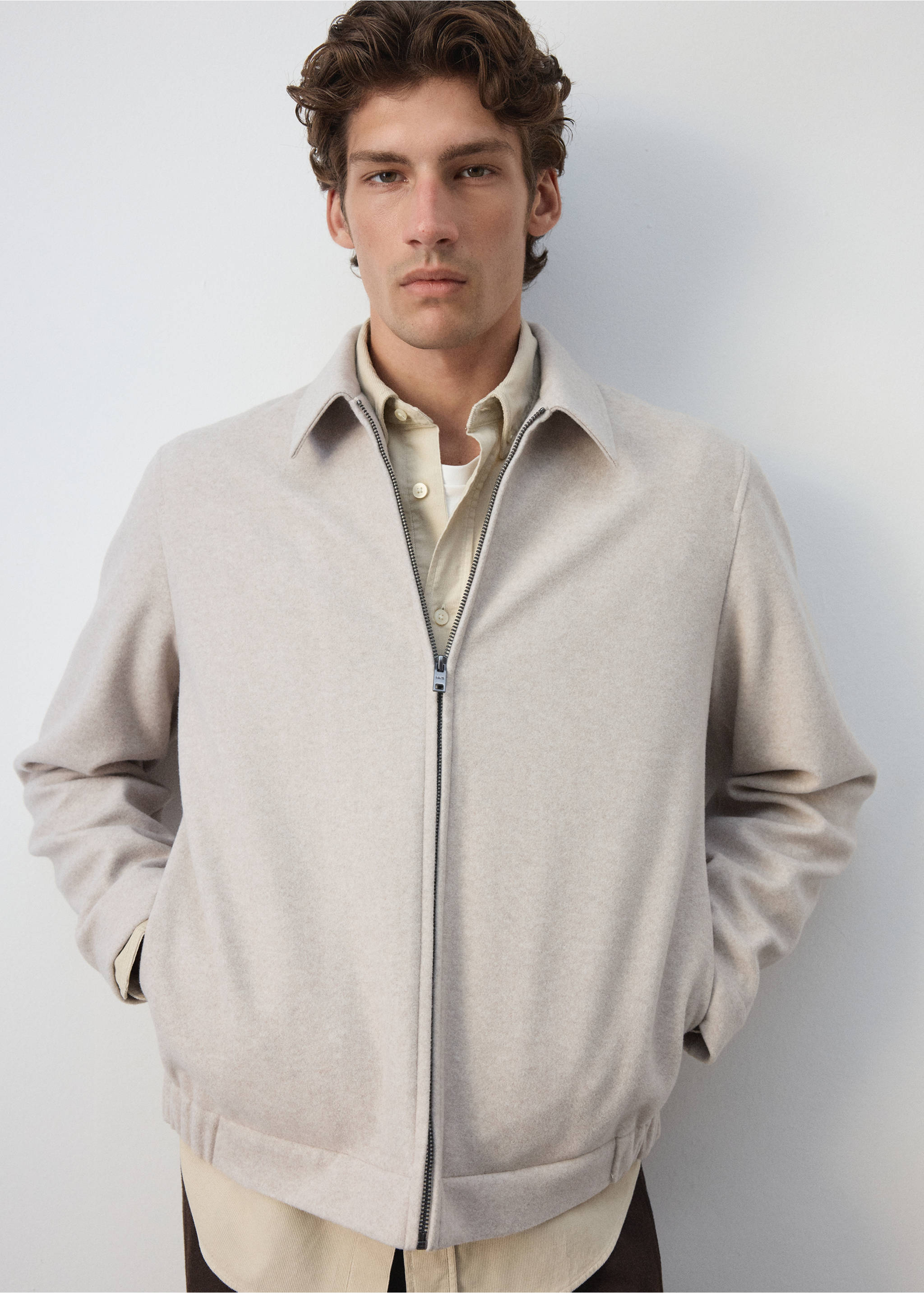Jacke aus Wollstoff mit Reißverschluss - Detail des Artikels 1, Beige. Ref: 37007919-00.
