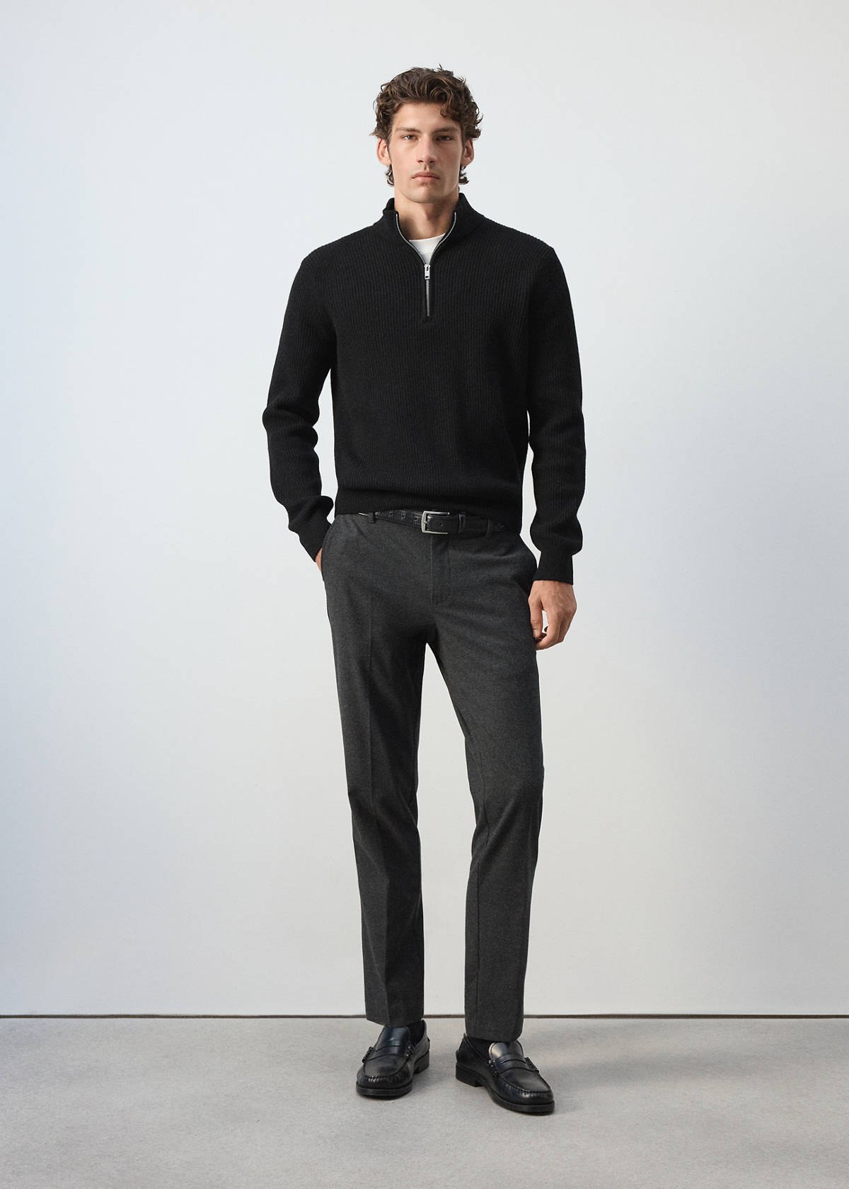 Ribbed sweater with zip — Black
