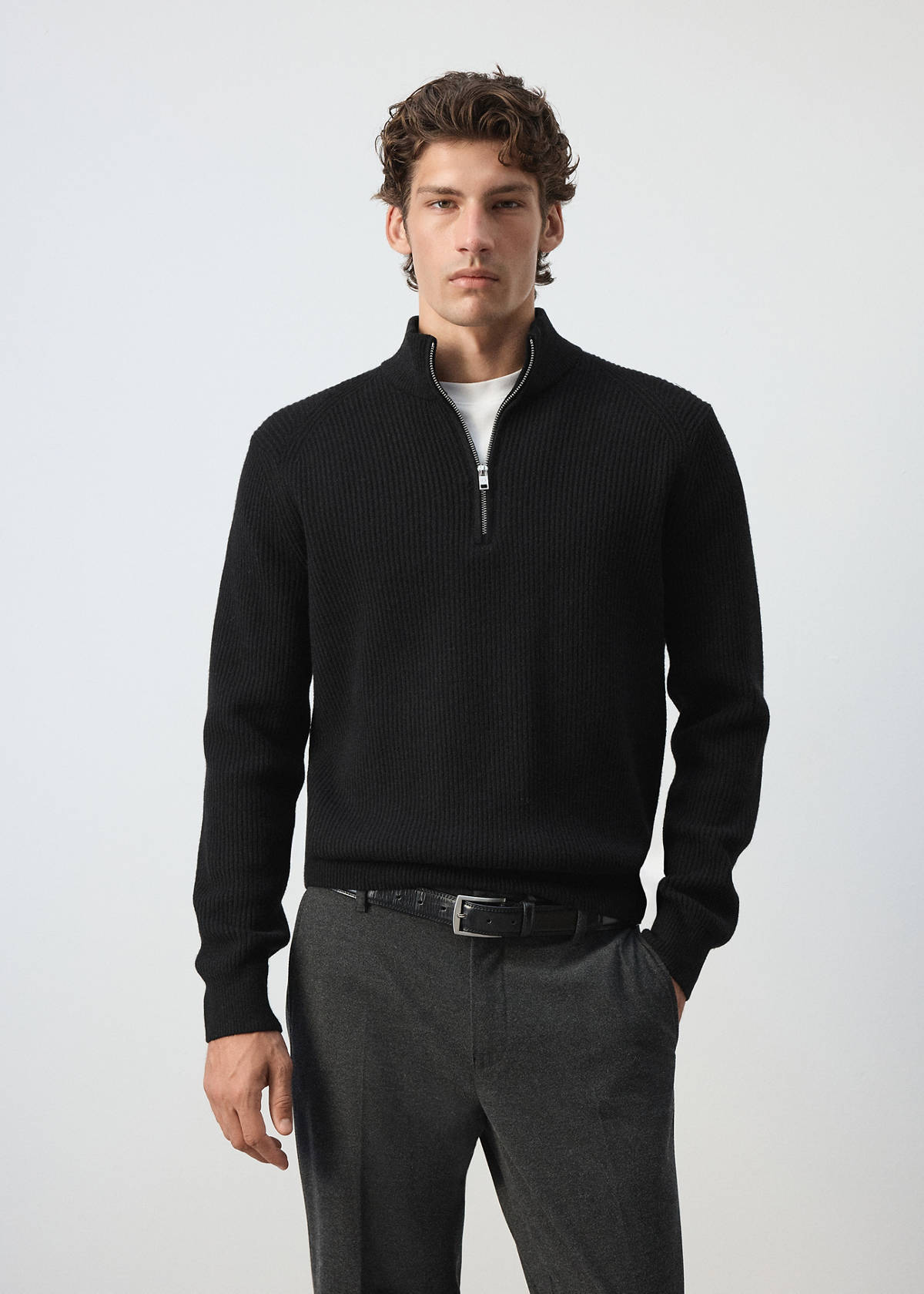 Ribbed sweater with zip — Black
