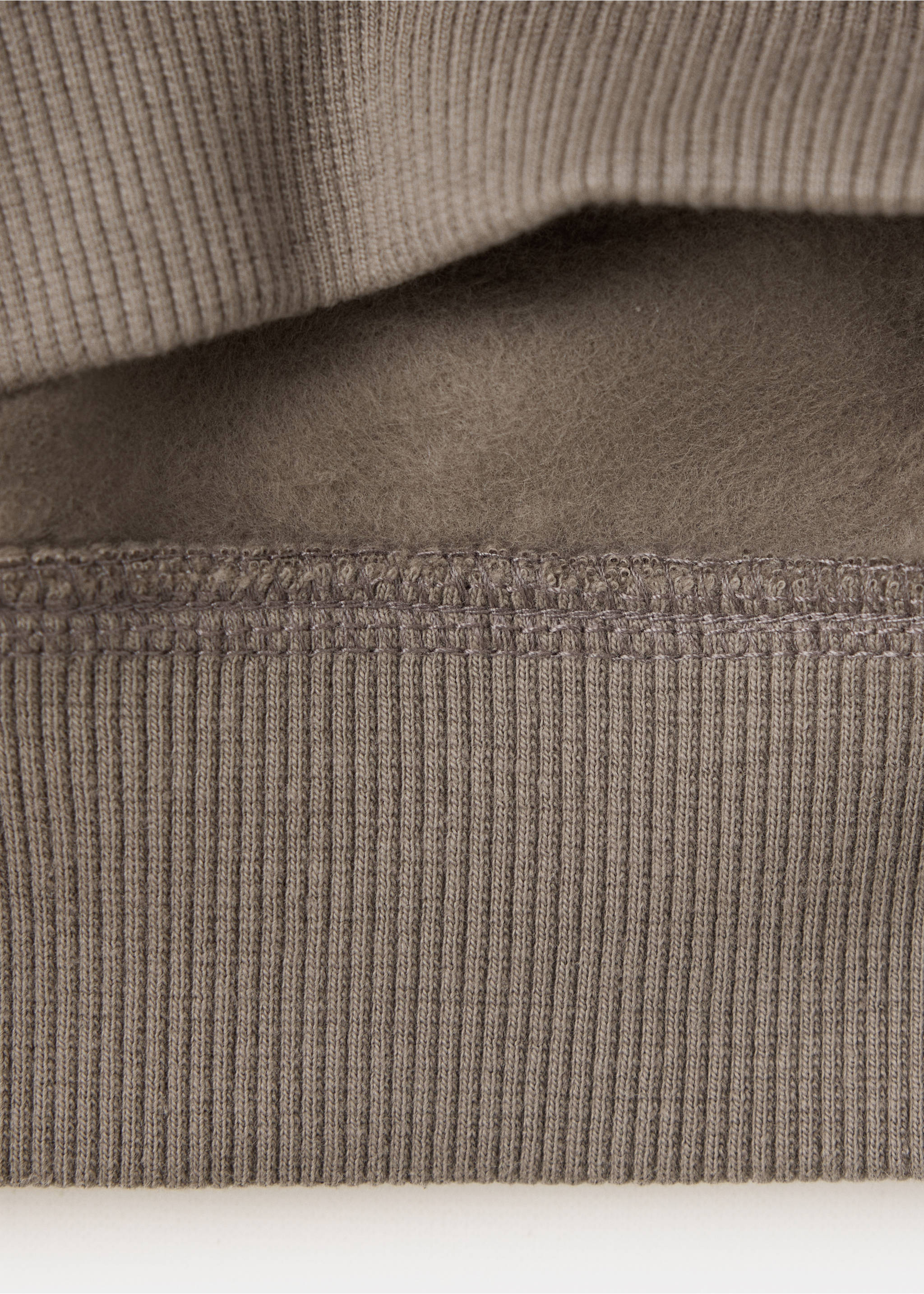 Gemusterter Kapuzenpullover - Detail des Artikels 0, Mittelbraun. Ref: 37007923-00.