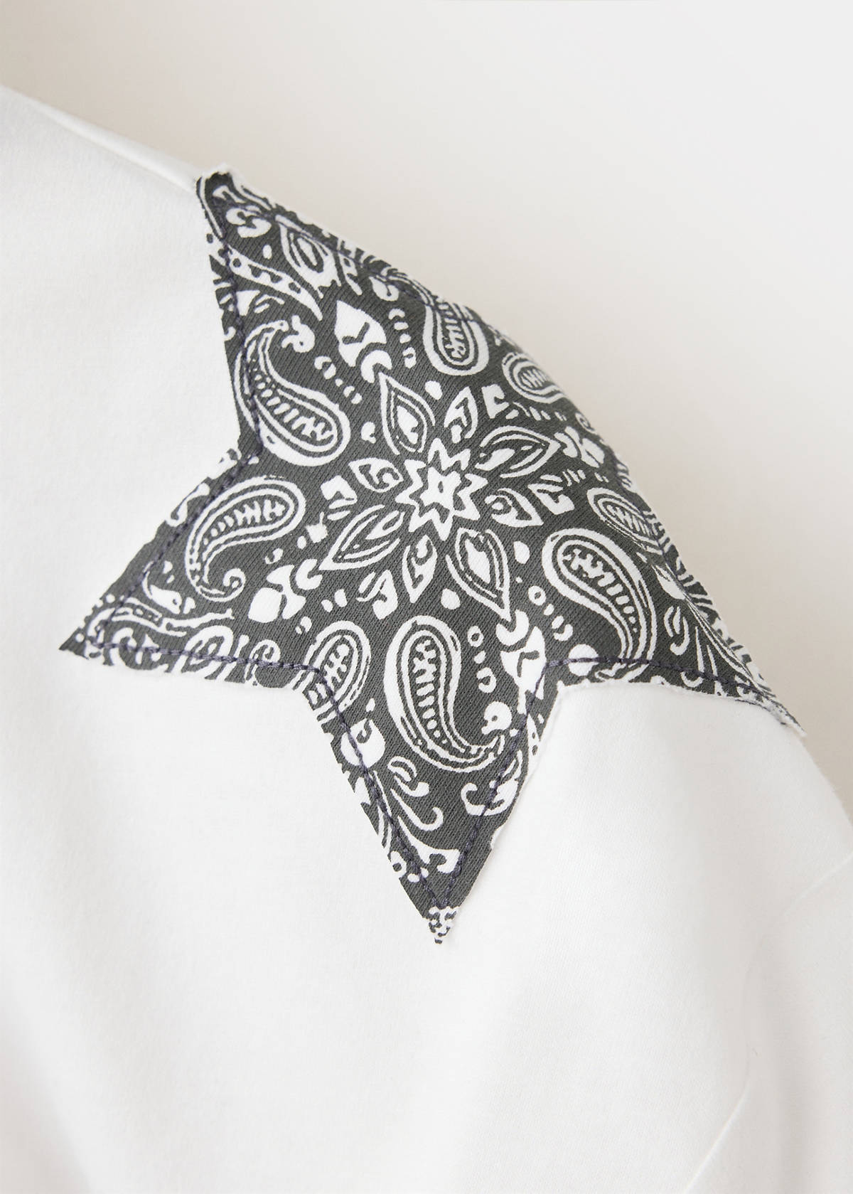 T-shirt with print details — Off White