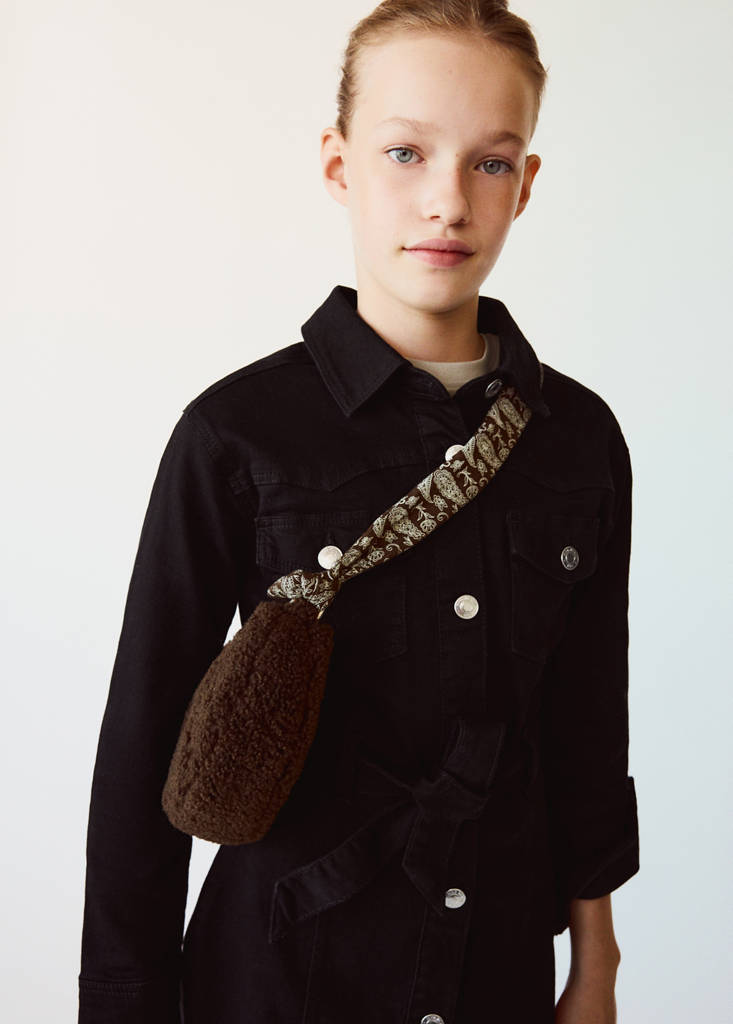 Torebka listonoszka z baranka czekoladowy - Dzieci - Rozmiar uniwersalny - MANGO KIDS