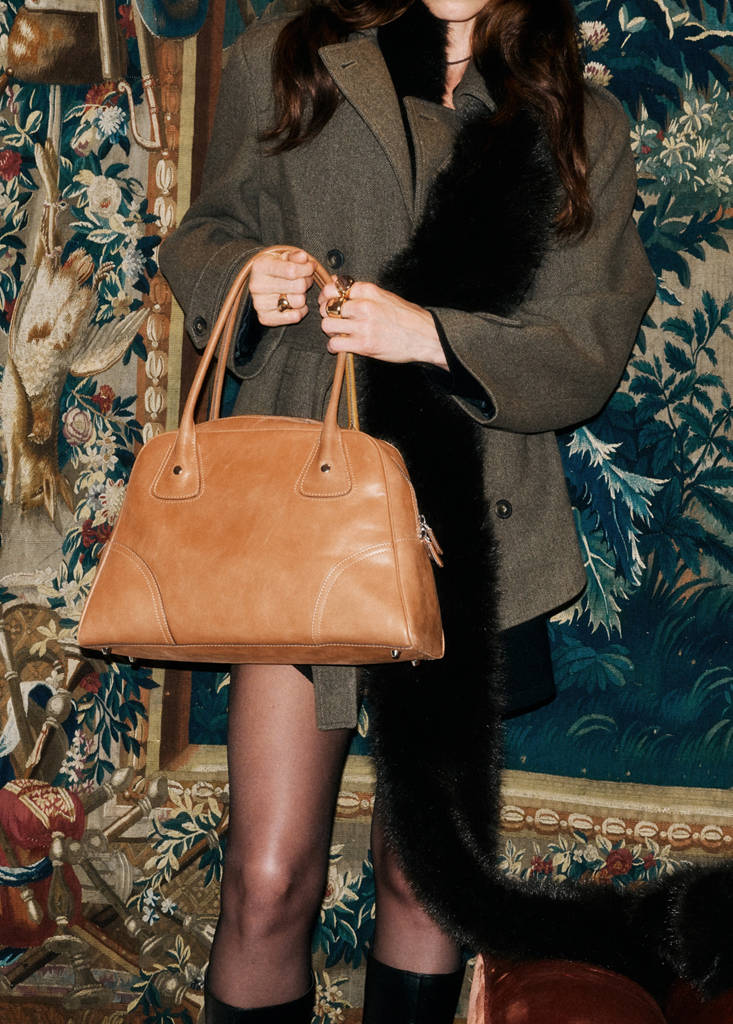 Large bowling bag in leather by Mango