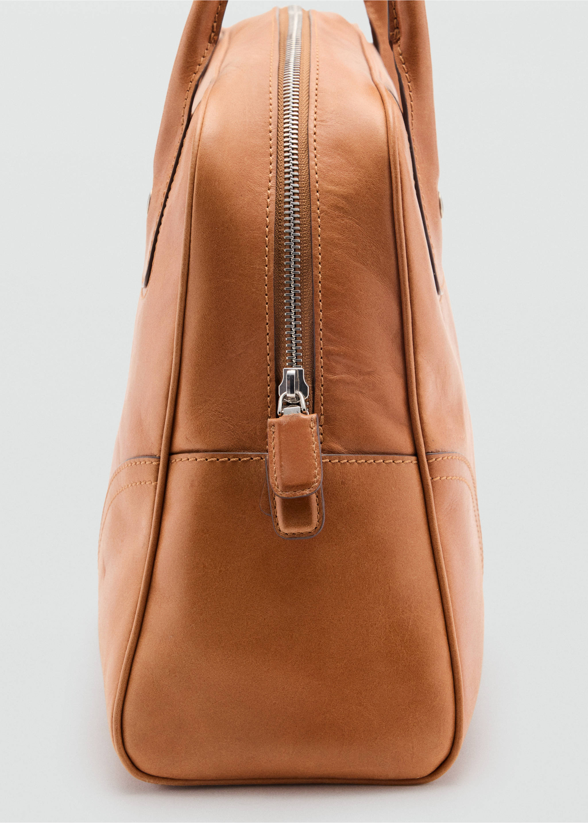 Large bowling bag in leather - Details of the article 1, Leather. Ref: 37007944-00.