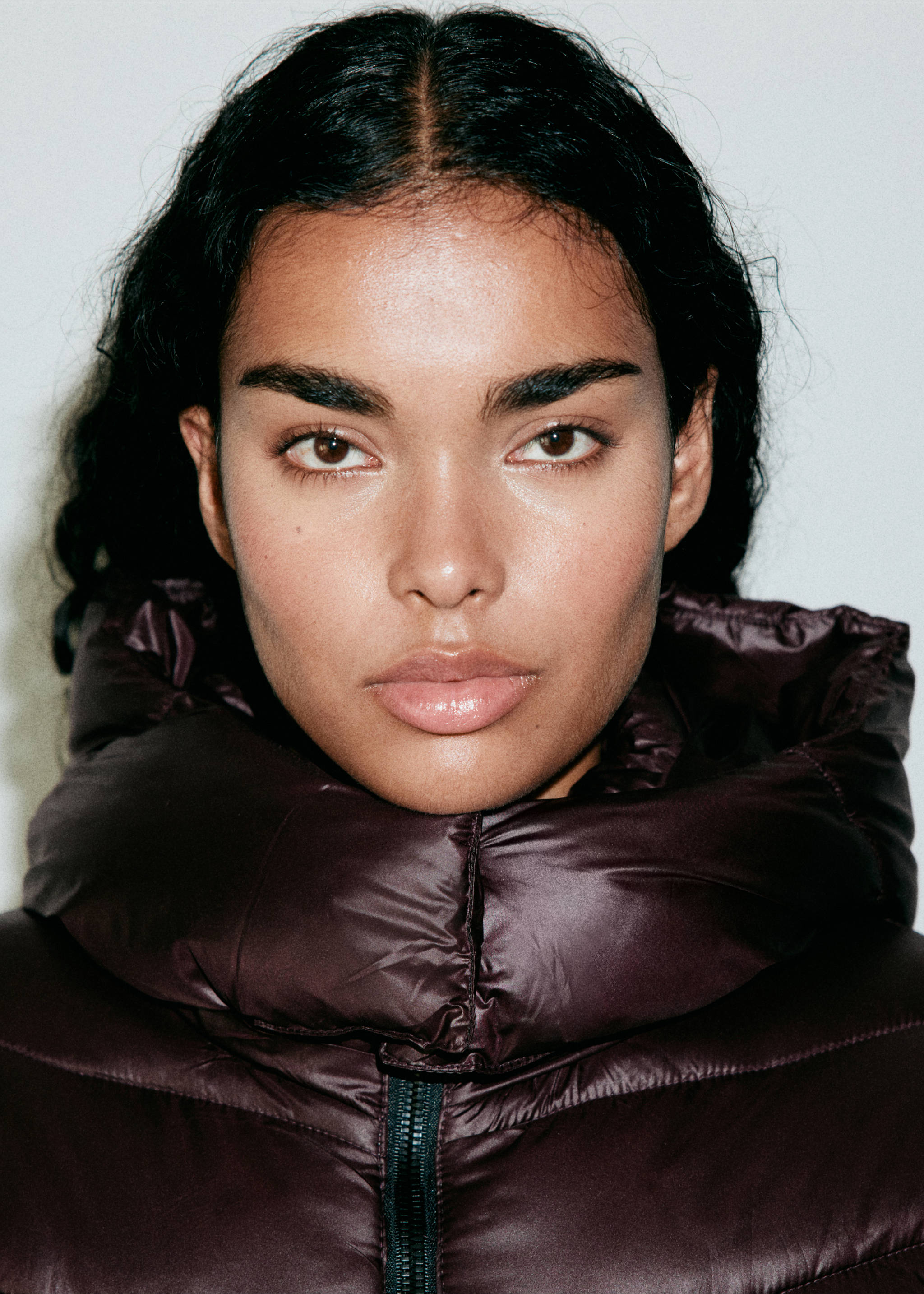 PUFFER COAT BEGO - Details of the article 4, Burgundy. Ref: 37008269-00.