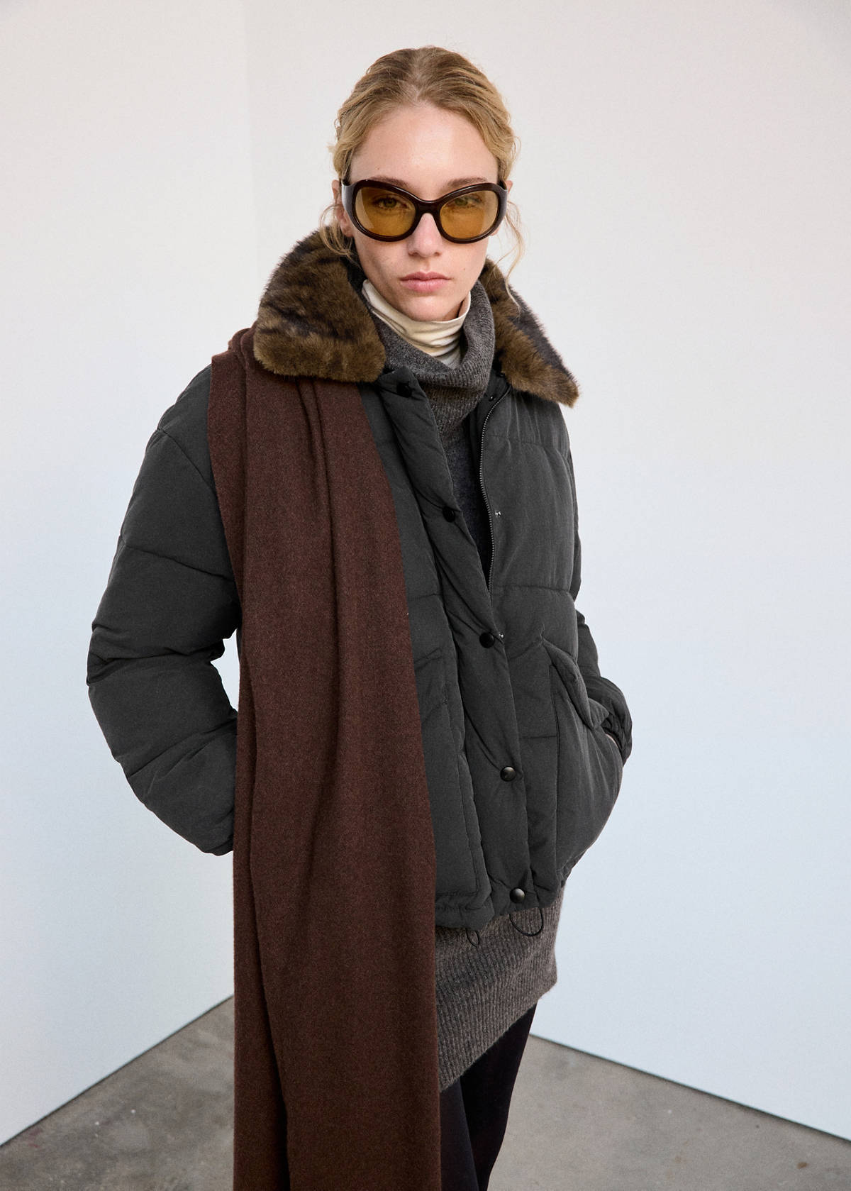 Fur collar puffer coat — Charcoal
